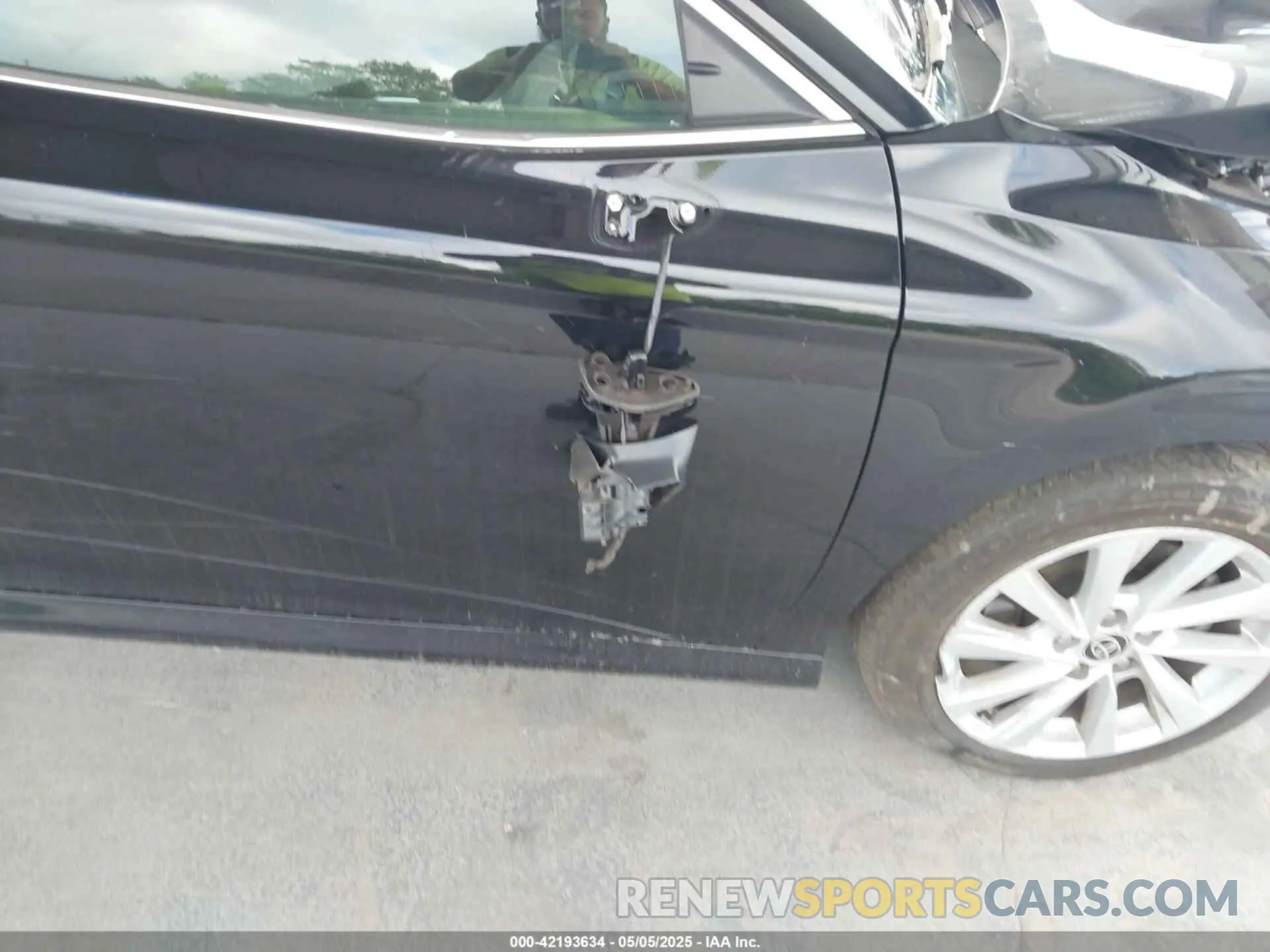 19 Фотография поврежденного автомобиля 4T1C11AK2P4118131 TOYOTA CAMRY 2023