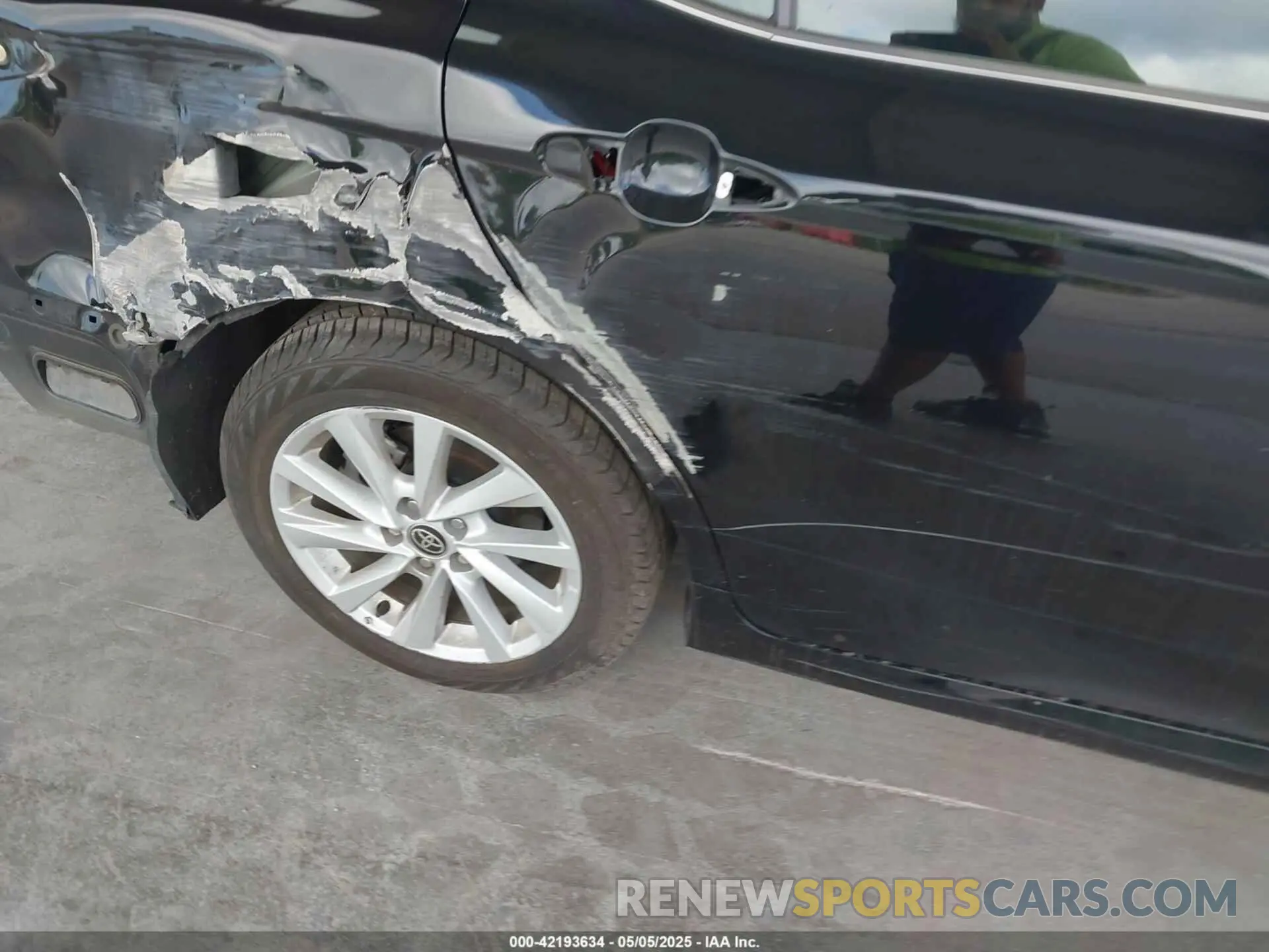 21 Фотография поврежденного автомобиля 4T1C11AK2P4118131 TOYOTA CAMRY 2023