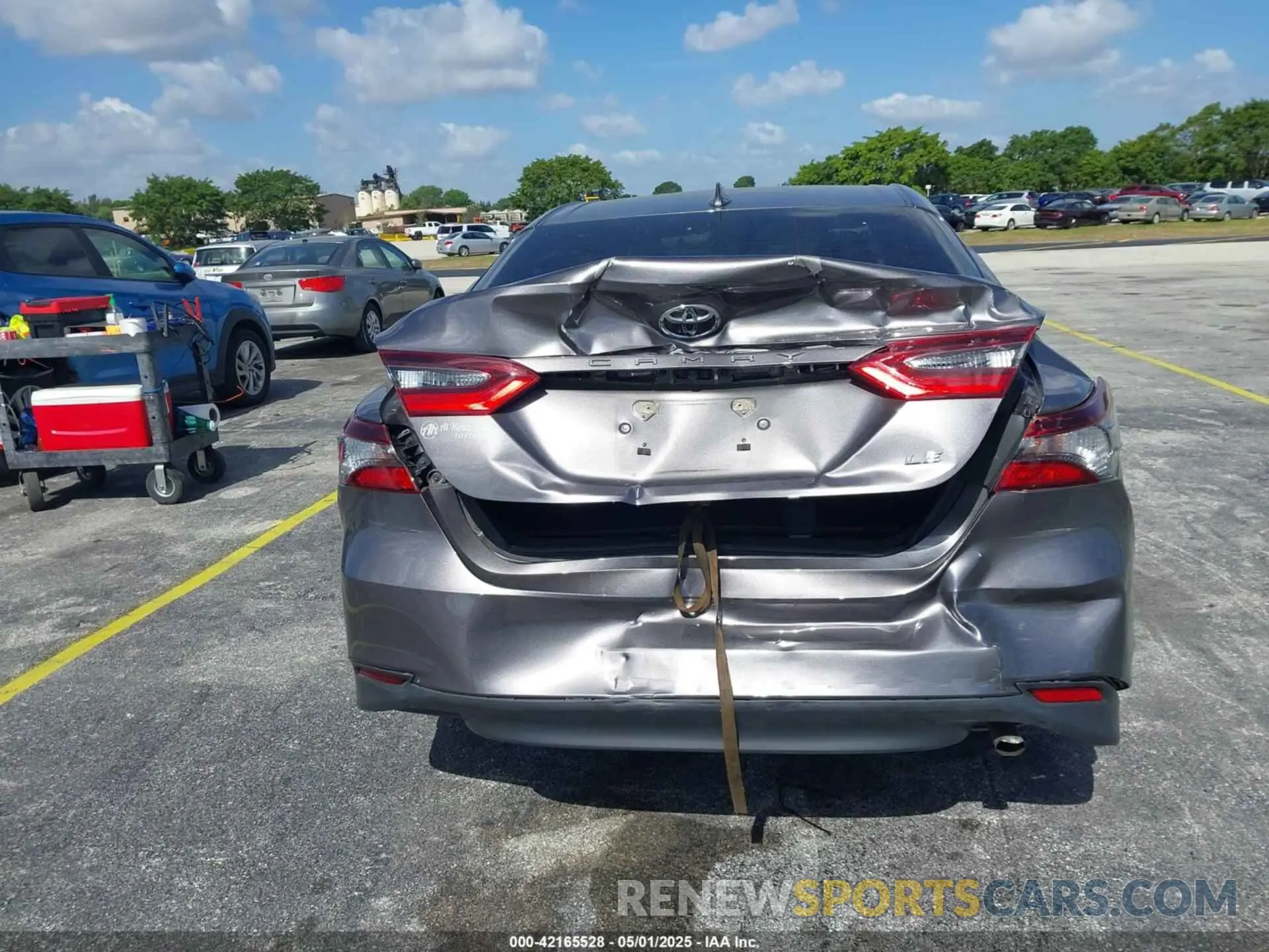 16 Photograph of a damaged car 4T1C11AK2PU080805 TOYOTA CAMRY 2023