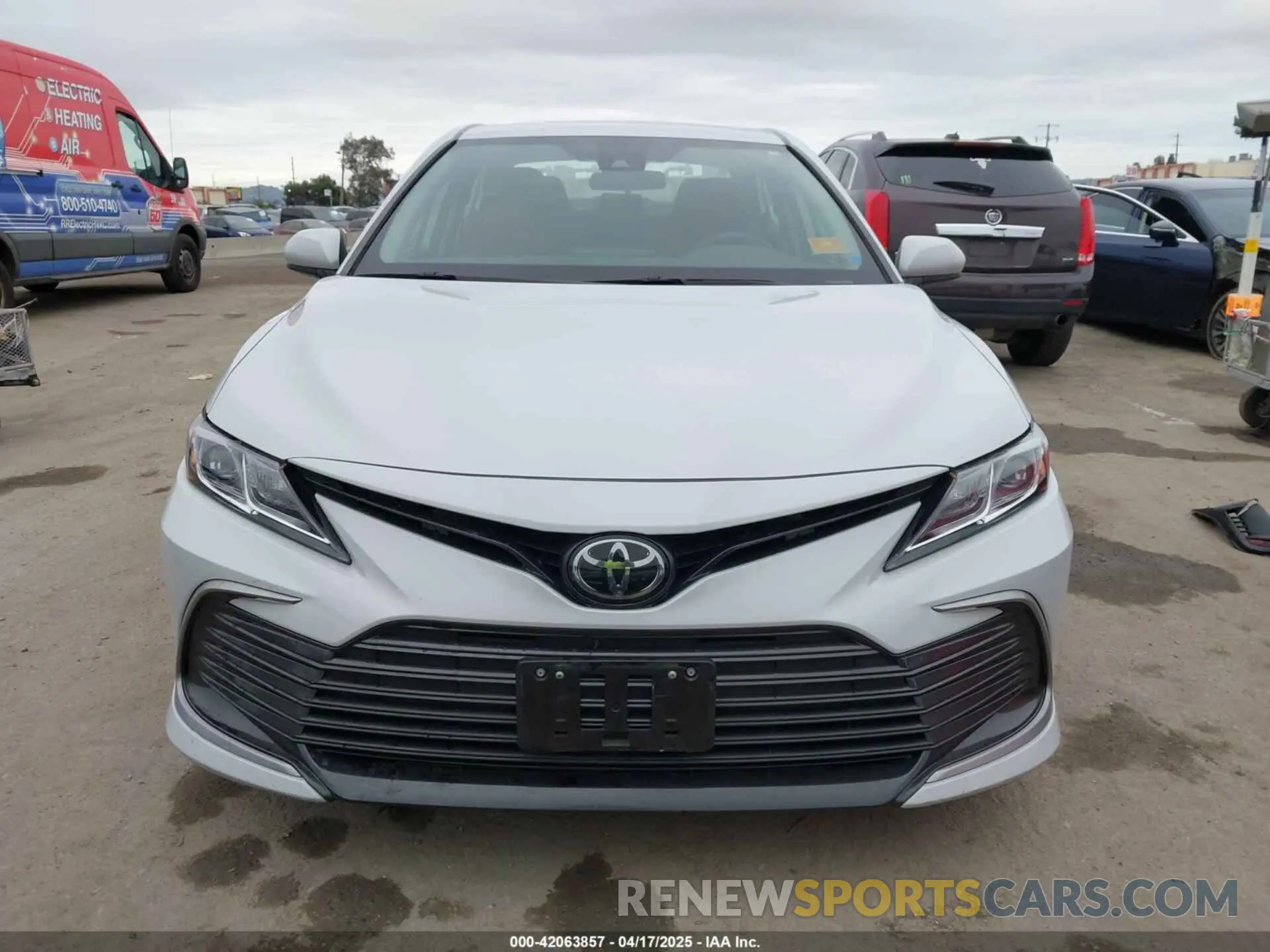 12 Photograph of a damaged car 4T1C11AK2PU120641 TOYOTA CAMRY 2023