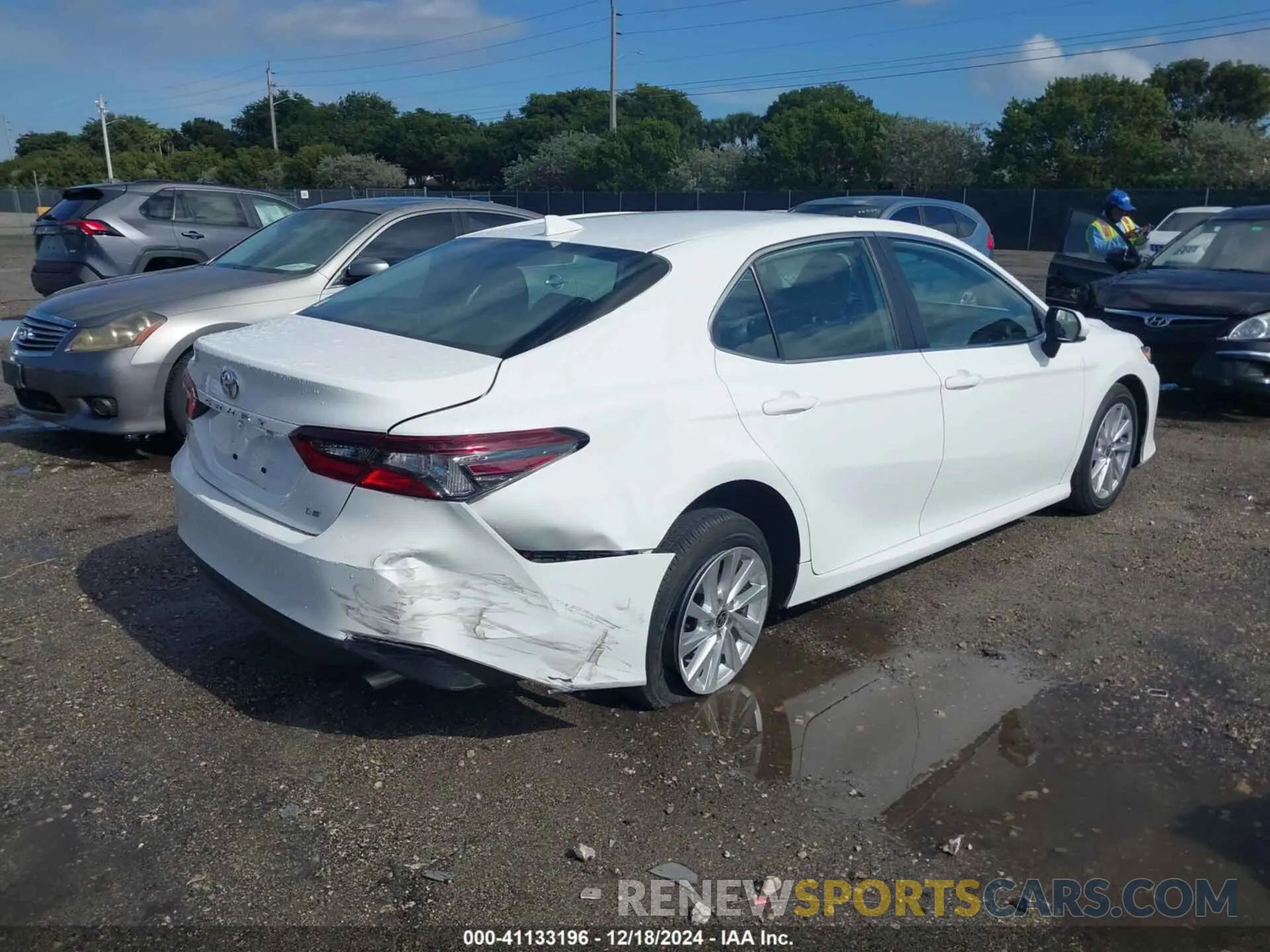 4 Фотография поврежденного автомобиля 4T1C11AK2PU781621 TOYOTA CAMRY 2023