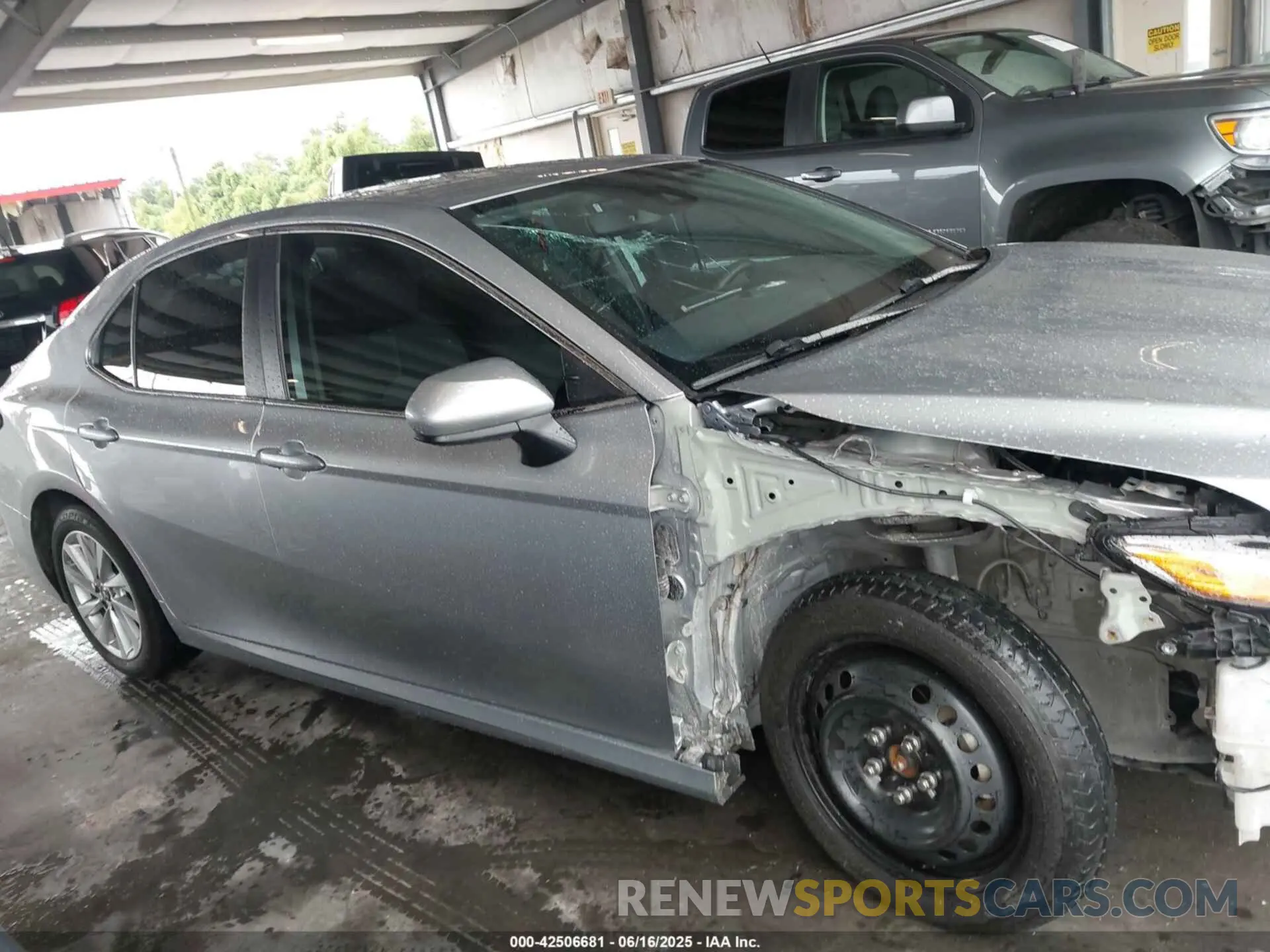 14 Photograph of a damaged car 4T1C11AK2PU814214 TOYOTA CAMRY 2023