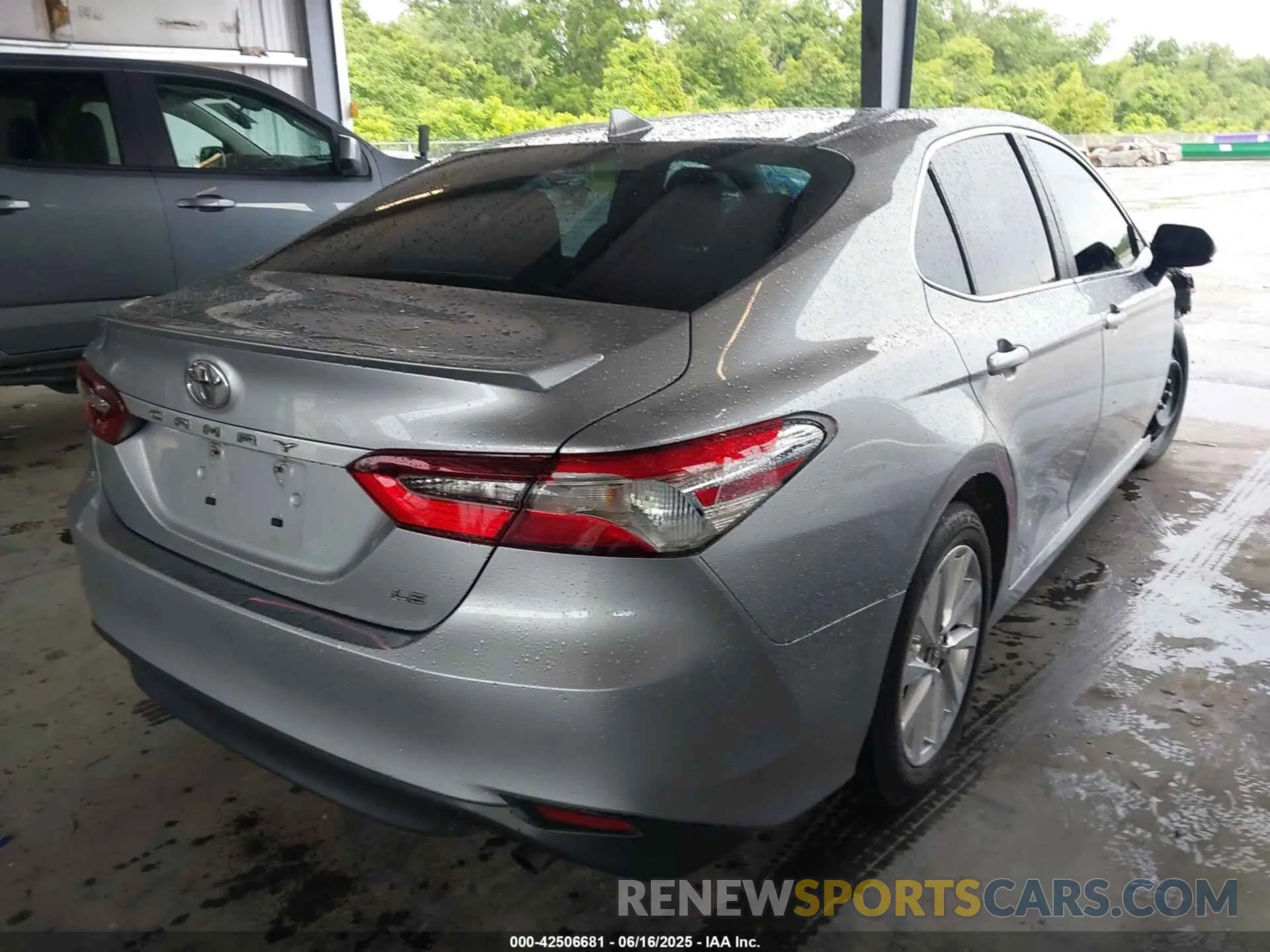 4 Photograph of a damaged car 4T1C11AK2PU814214 TOYOTA CAMRY 2023
