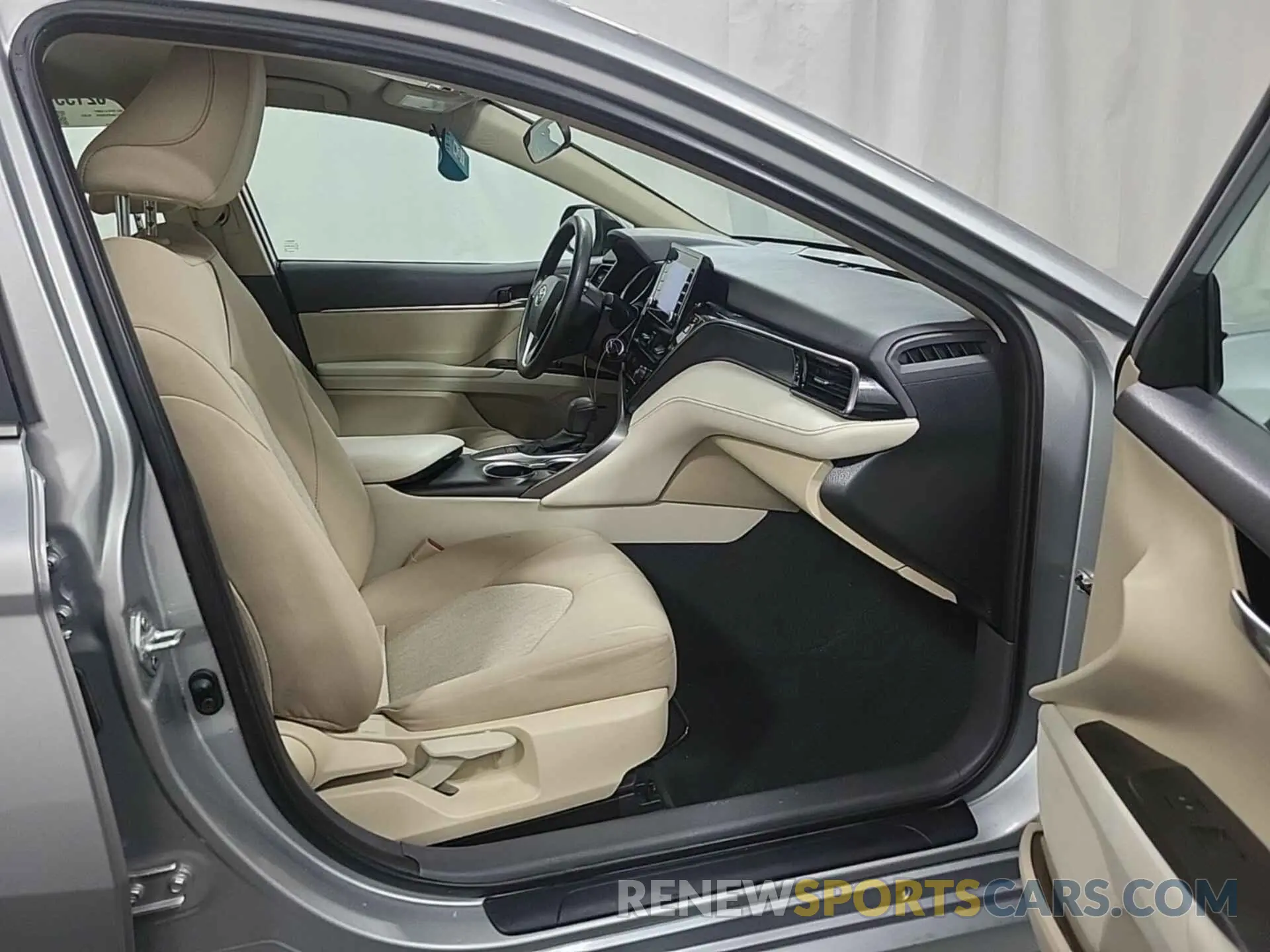 1 Фотография поврежденного автомобиля 4T1C11AK3PU105243 TOYOTA CAMRY 2023