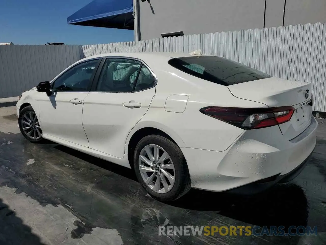2 Фотография поврежденного автомобиля 4T1C11AK3PU158170 TOYOTA CAMRY 2023