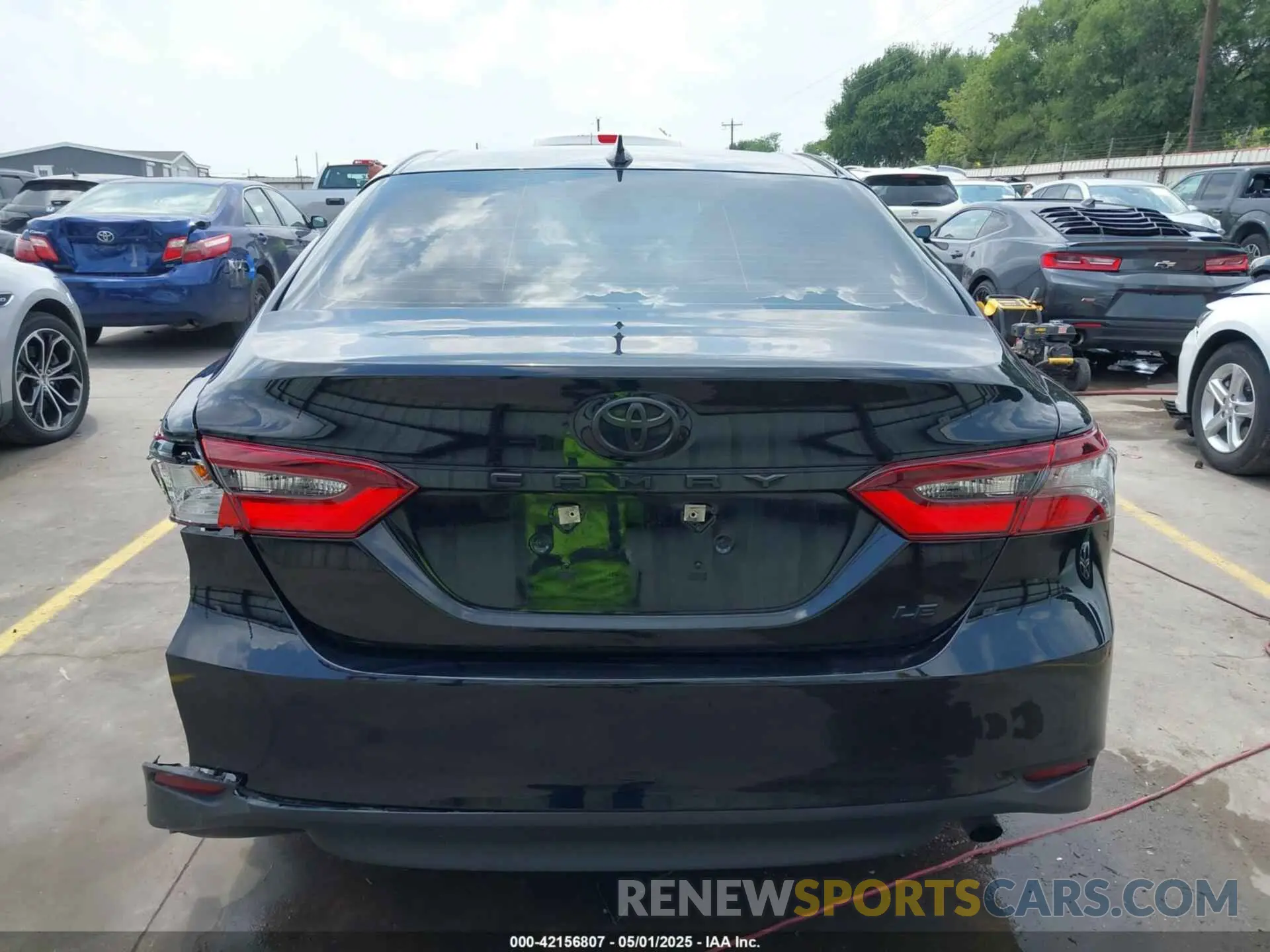 16 Photograph of a damaged car 4T1C11AK3PU182887 TOYOTA CAMRY 2023