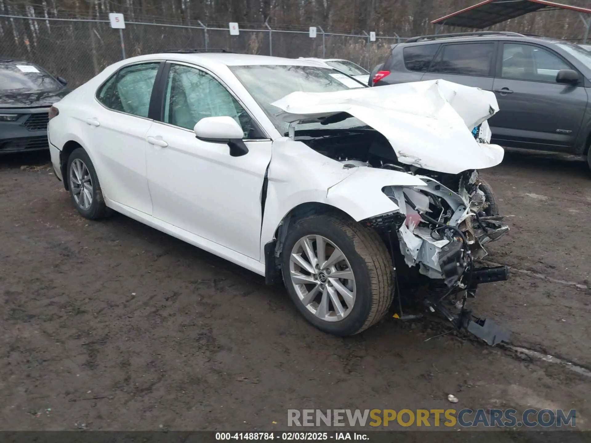 1 Фотография поврежденного автомобиля 4T1C11AK4PU185653 TOYOTA CAMRY 2023