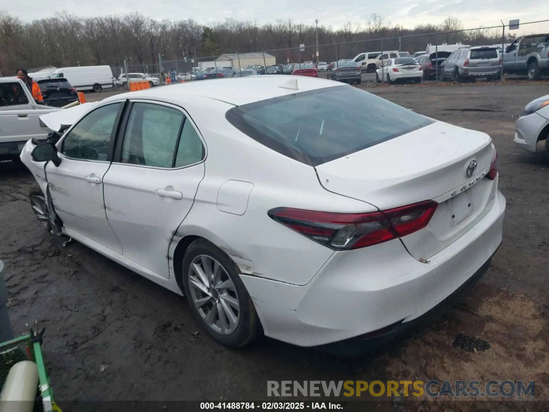 3 Фотография поврежденного автомобиля 4T1C11AK4PU185653 TOYOTA CAMRY 2023
