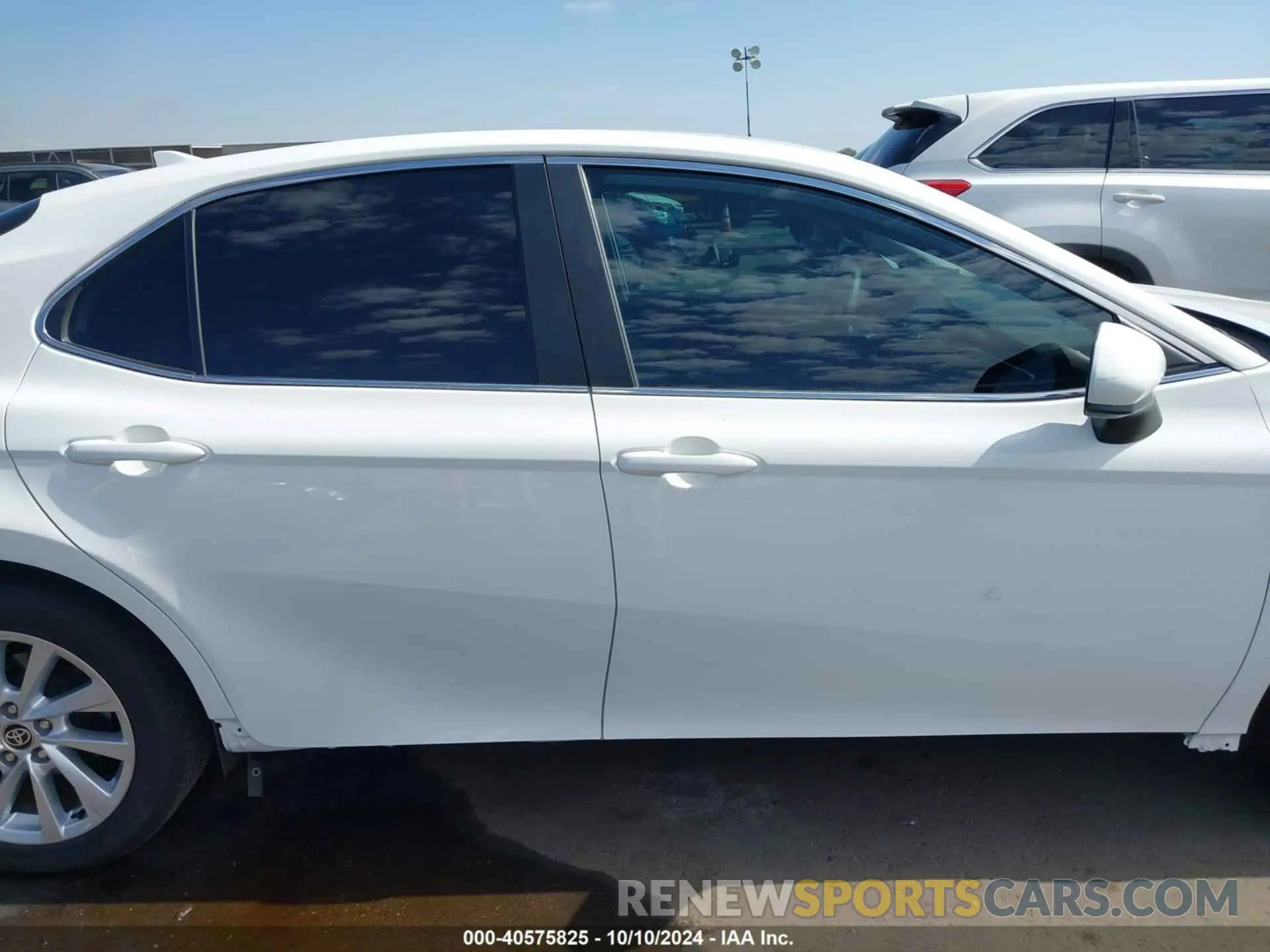 14 Photograph of a damaged car 4T1C11AK5PU140611 TOYOTA CAMRY 2023