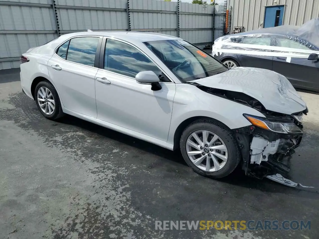4 Фотография поврежденного автомобиля 4T1C11AK5PU151169 TOYOTA CAMRY 2023