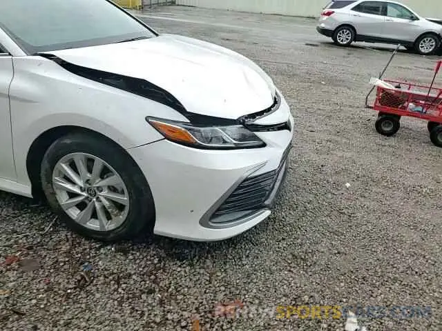 11 Photograph of a damaged car 4T1C11AK5PU836885 TOYOTA CAMRY 2023