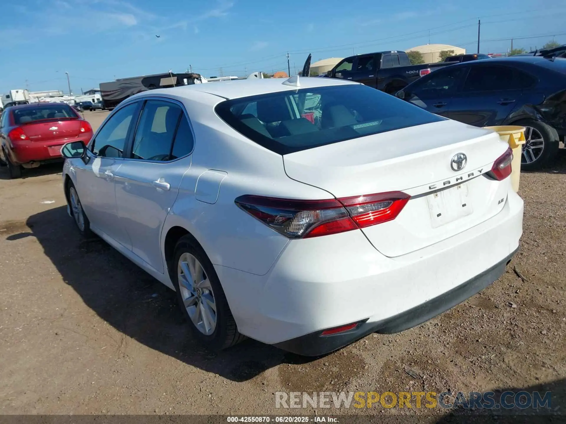 3 Фотография поврежденного автомобиля 4T1C11AK6PU141475 TOYOTA CAMRY 2023