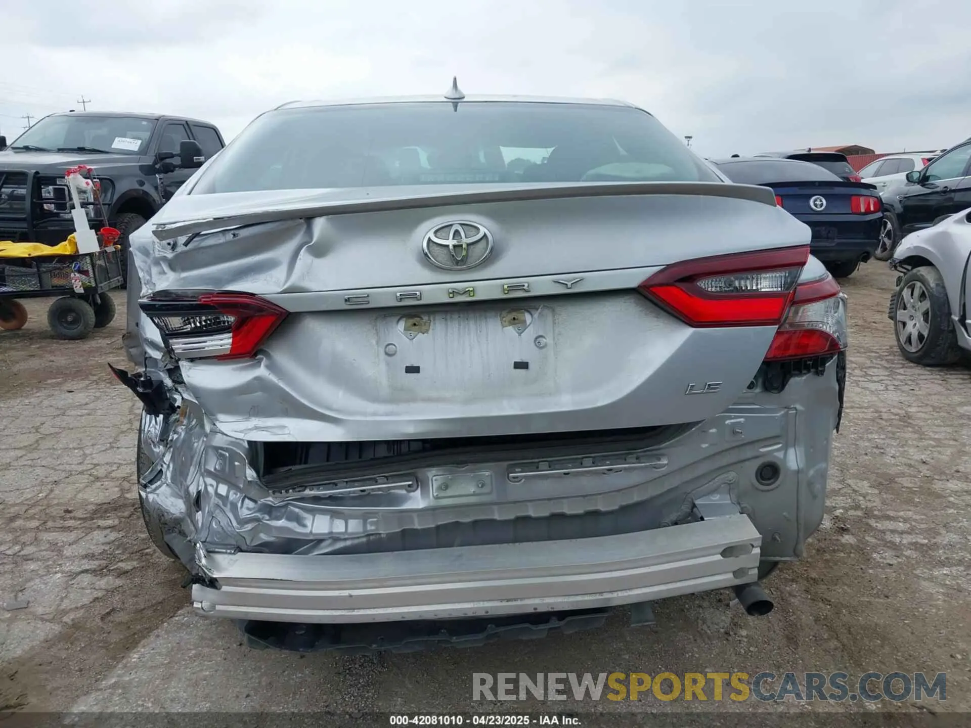 17 Фотография поврежденного автомобиля 4T1C11AK6PU750923 TOYOTA CAMRY 2023