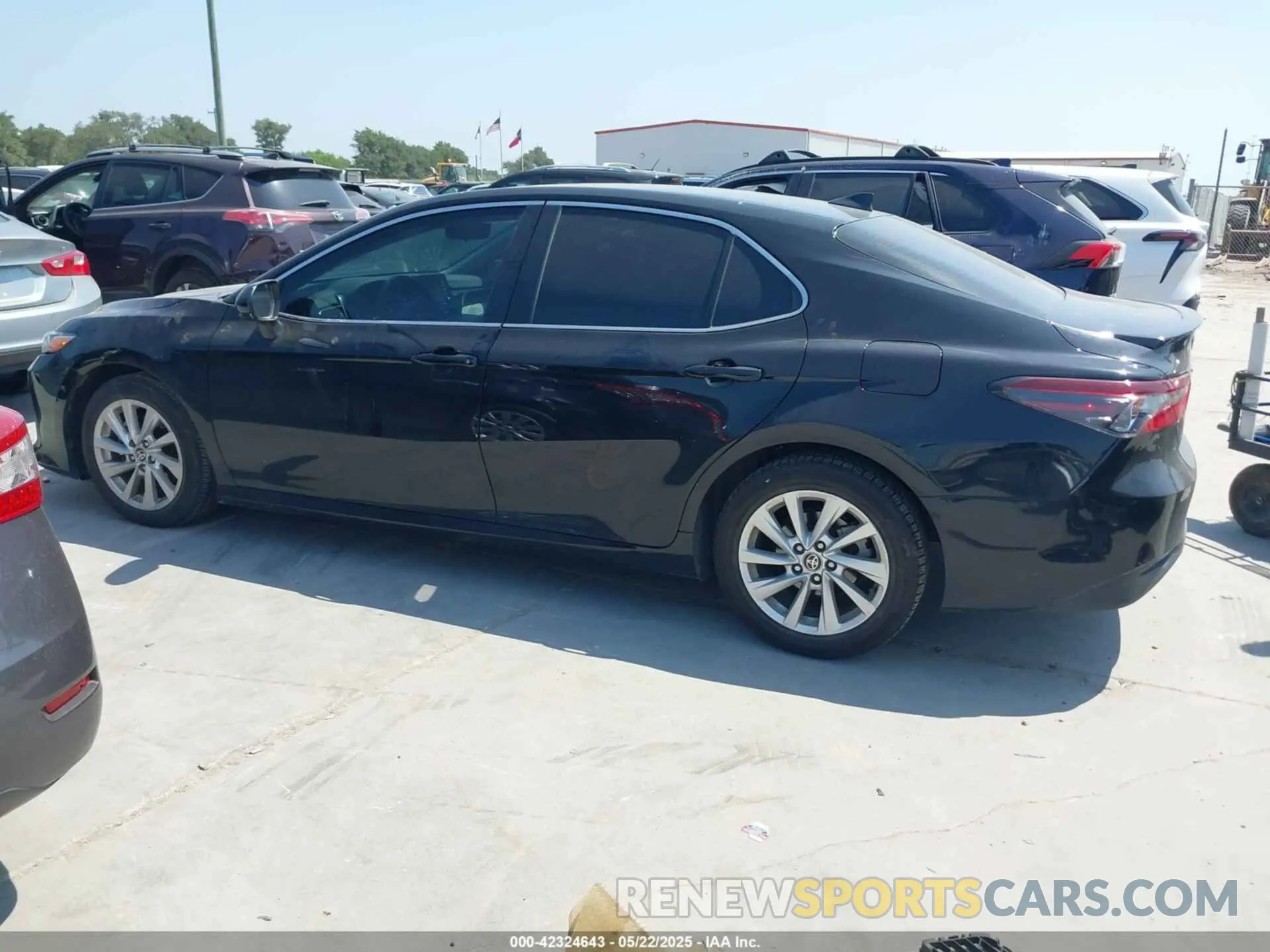 14 Photograph of a damaged car 4T1C11AK6PU786160 TOYOTA CAMRY 2023
