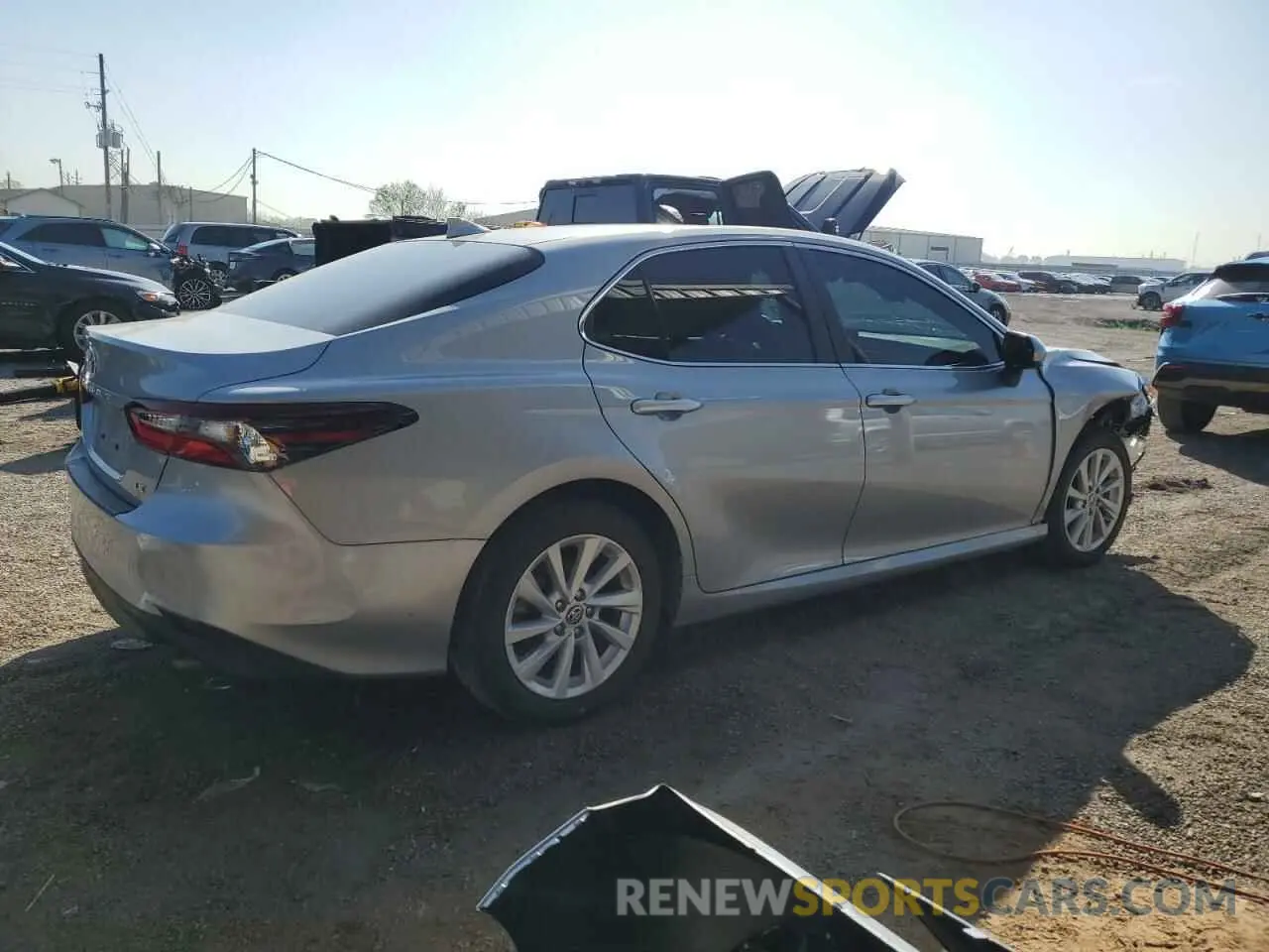 3 Фотография поврежденного автомобиля 4T1C11AK7PU157720 TOYOTA CAMRY 2023