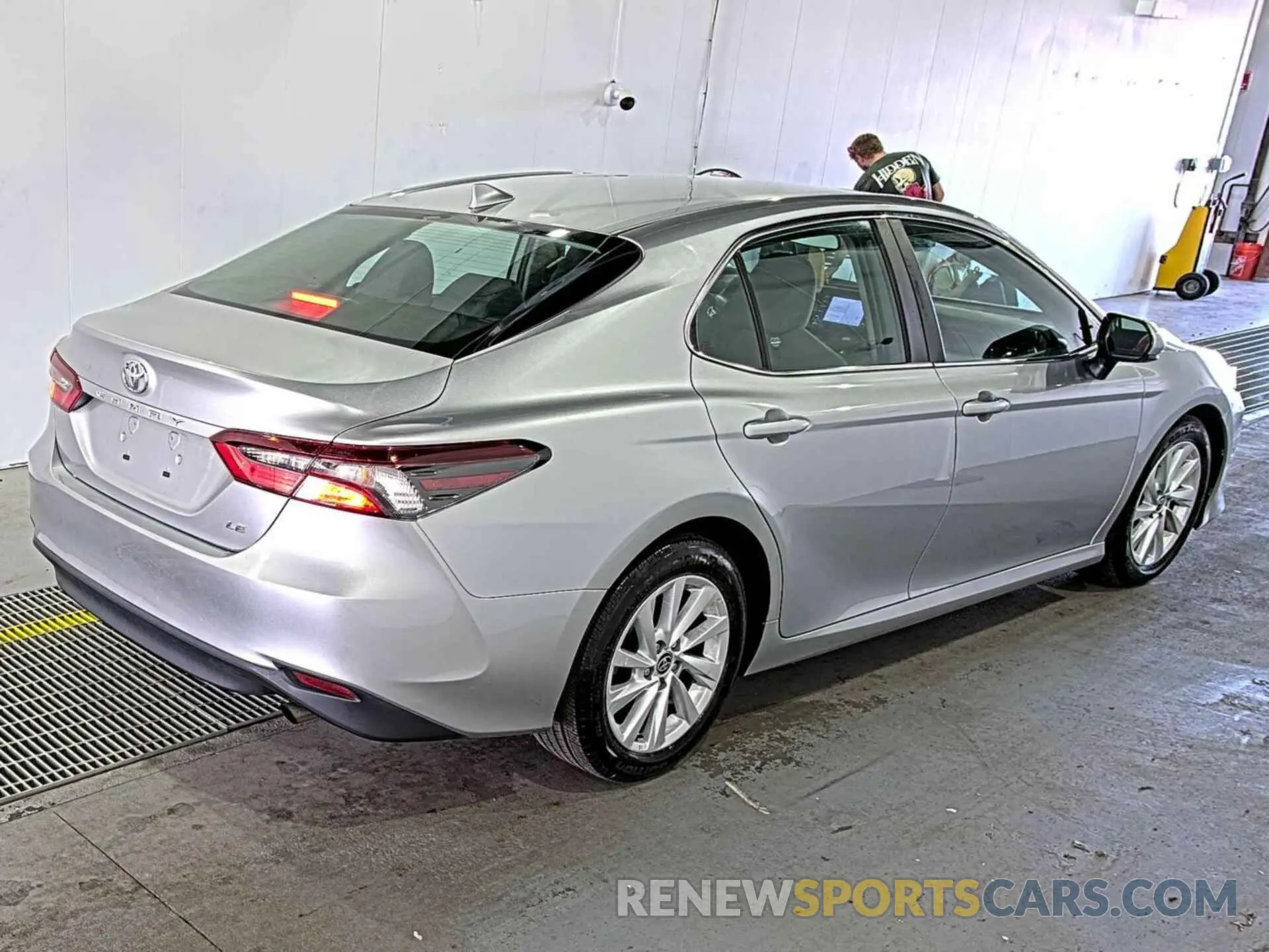 9 Фотография поврежденного автомобиля 4T1C11AK7PU768721 TOYOTA CAMRY 2023