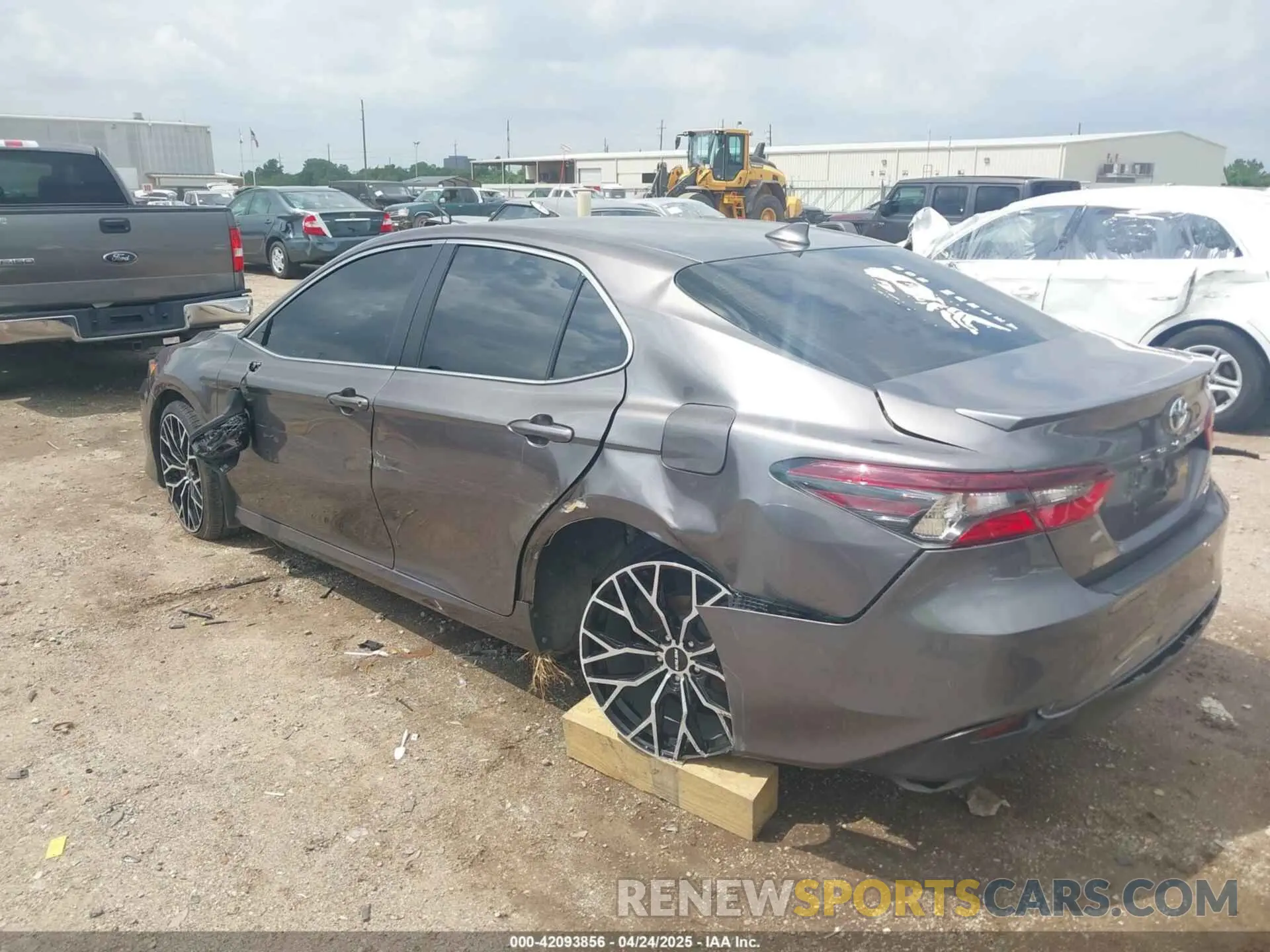 3 Photograph of a damaged car 4T1C11AK8PU132325 TOYOTA CAMRY 2023
