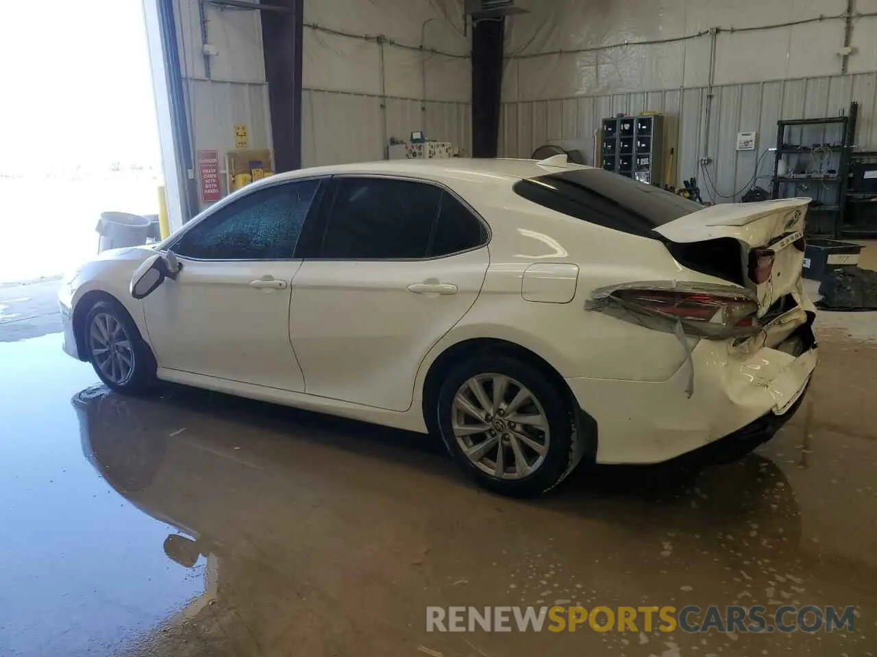 2 Фотография поврежденного автомобиля 4T1C11AK8PU736280 TOYOTA CAMRY 2023