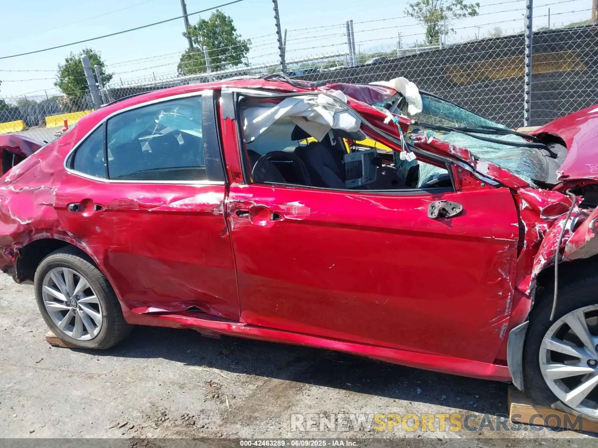 14 Photograph of a damaged car 4T1C11AK9PU090909 TOYOTA CAMRY 2023