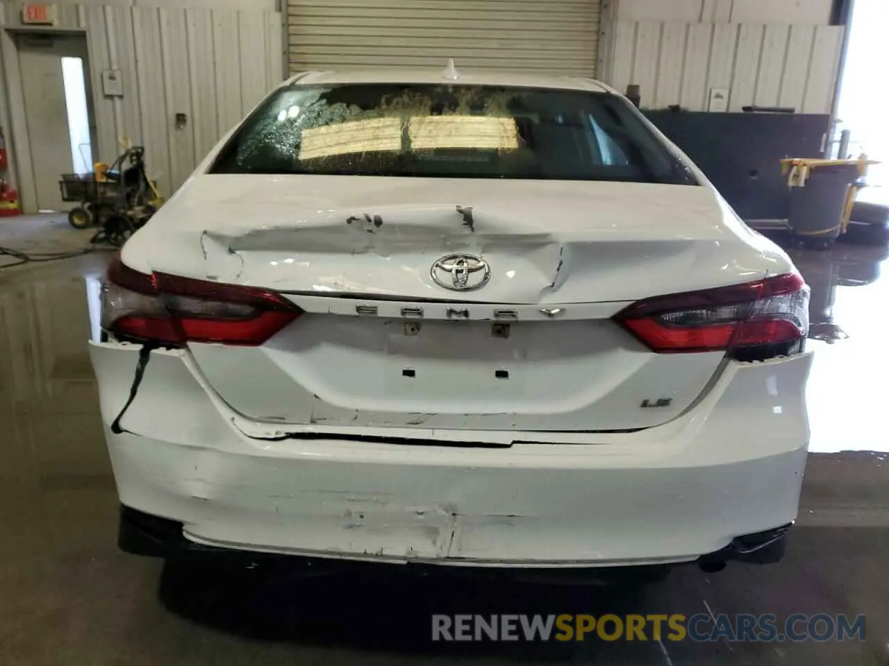 6 Фотография поврежденного автомобиля 4T1C11AK9PU157847 TOYOTA CAMRY 2023