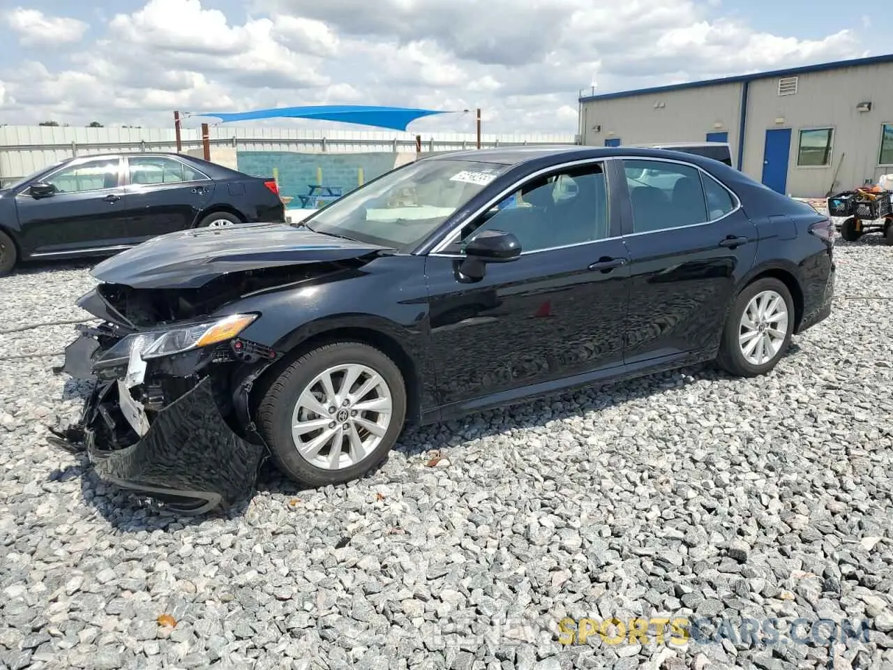 1 Фотография поврежденного автомобиля 4T1C11AK9PU830667 TOYOTA CAMRY 2023