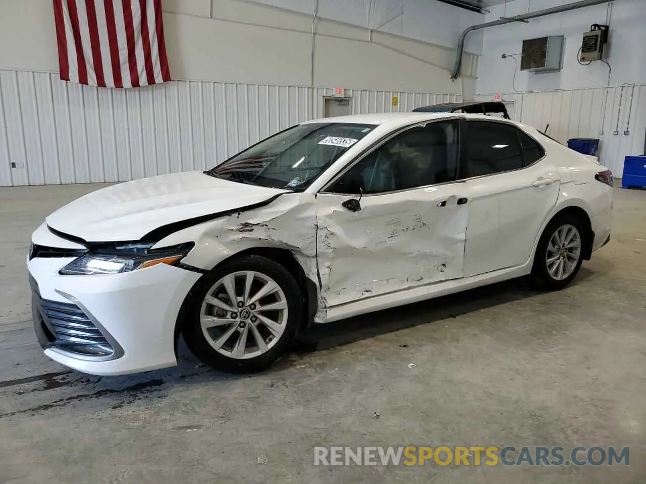 1 Фотография поврежденного автомобиля 4T1C11AKXPU095956 TOYOTA CAMRY 2023
