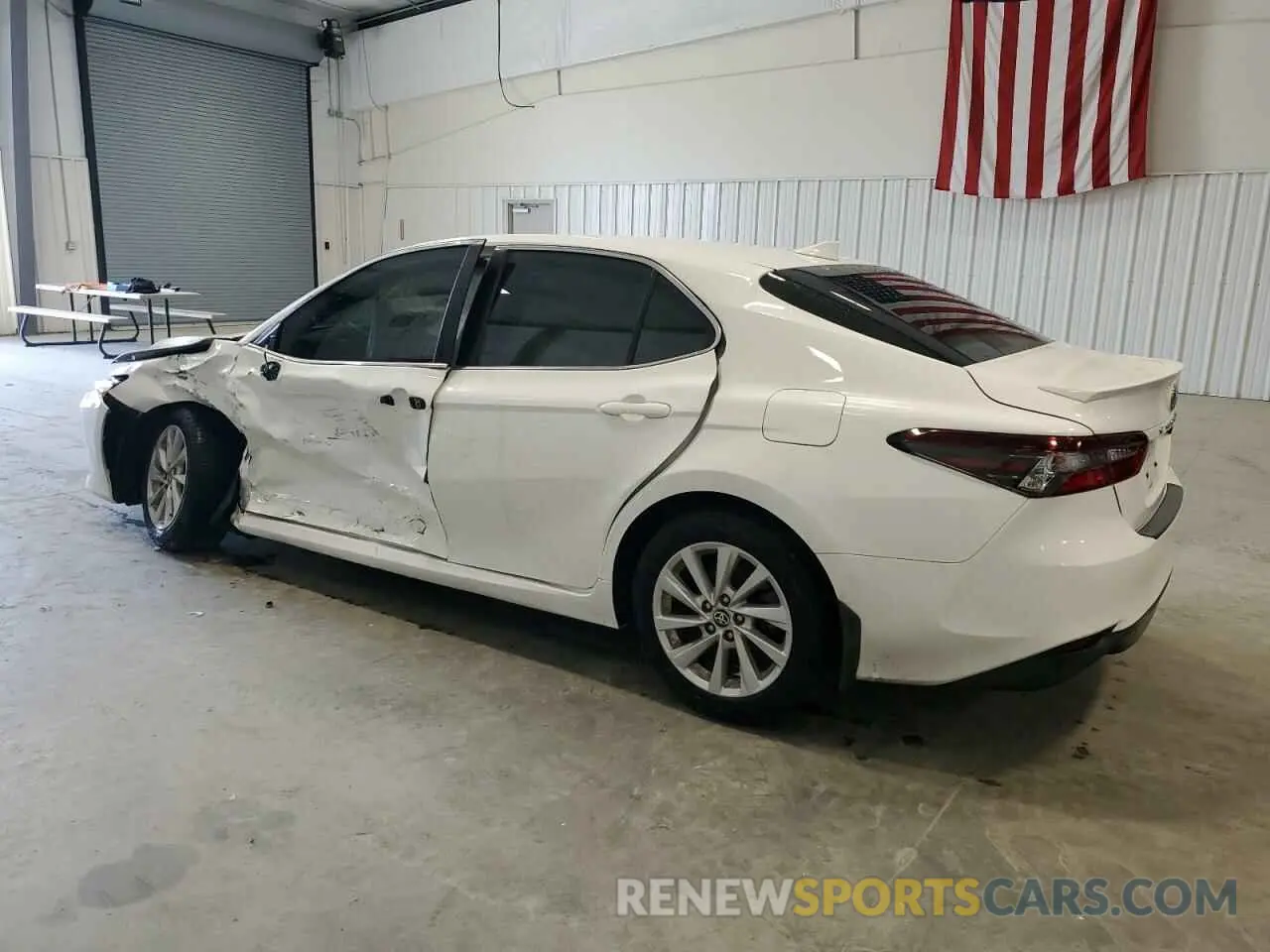 2 Фотография поврежденного автомобиля 4T1C11AKXPU095956 TOYOTA CAMRY 2023