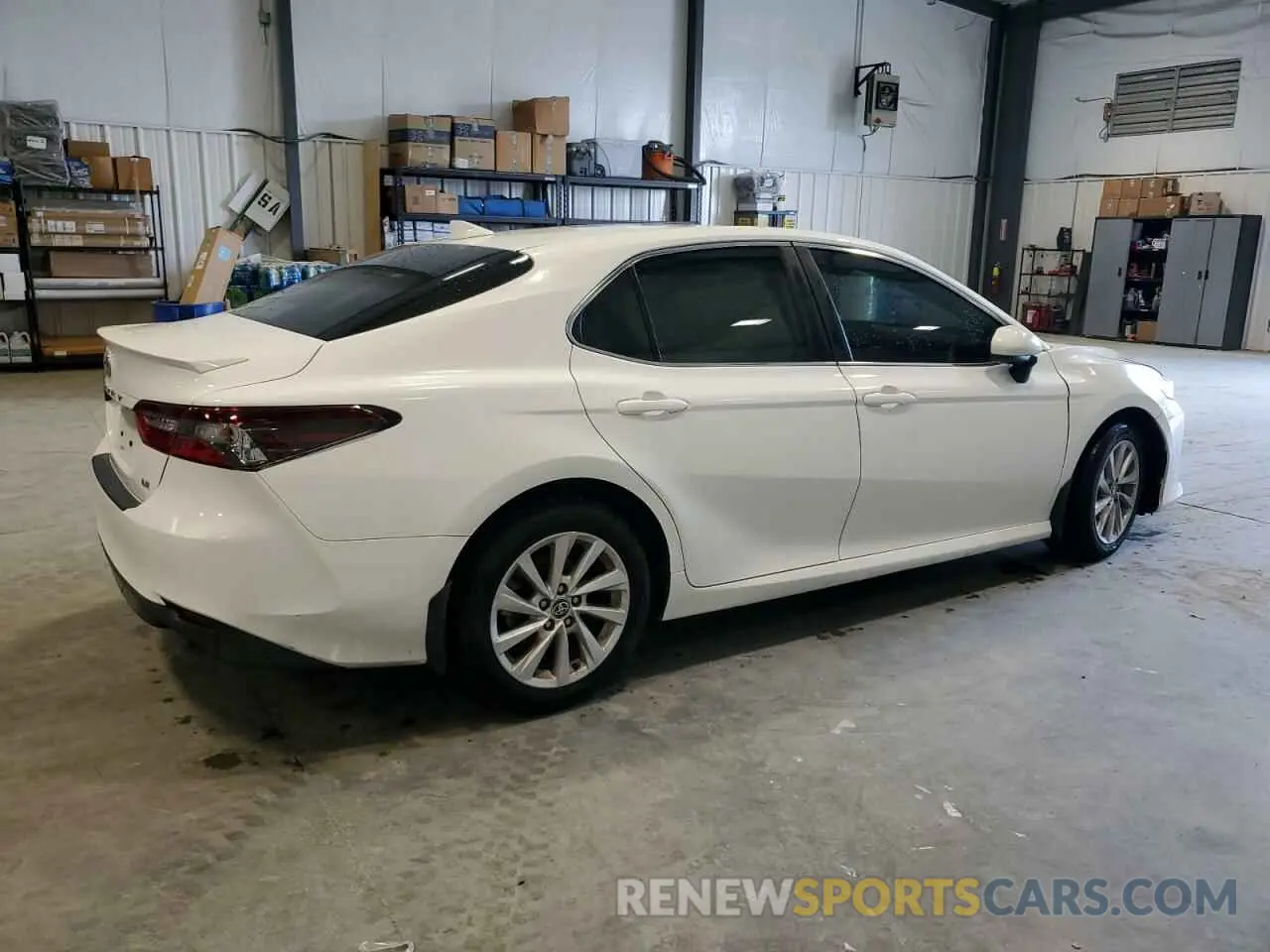 3 Фотография поврежденного автомобиля 4T1C11AKXPU095956 TOYOTA CAMRY 2023