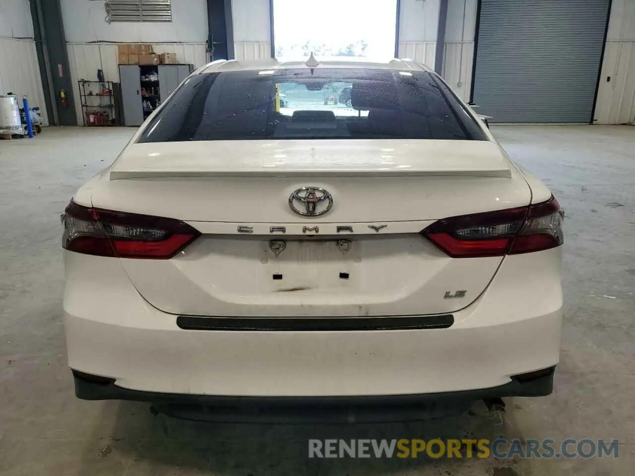 6 Фотография поврежденного автомобиля 4T1C11AKXPU095956 TOYOTA CAMRY 2023