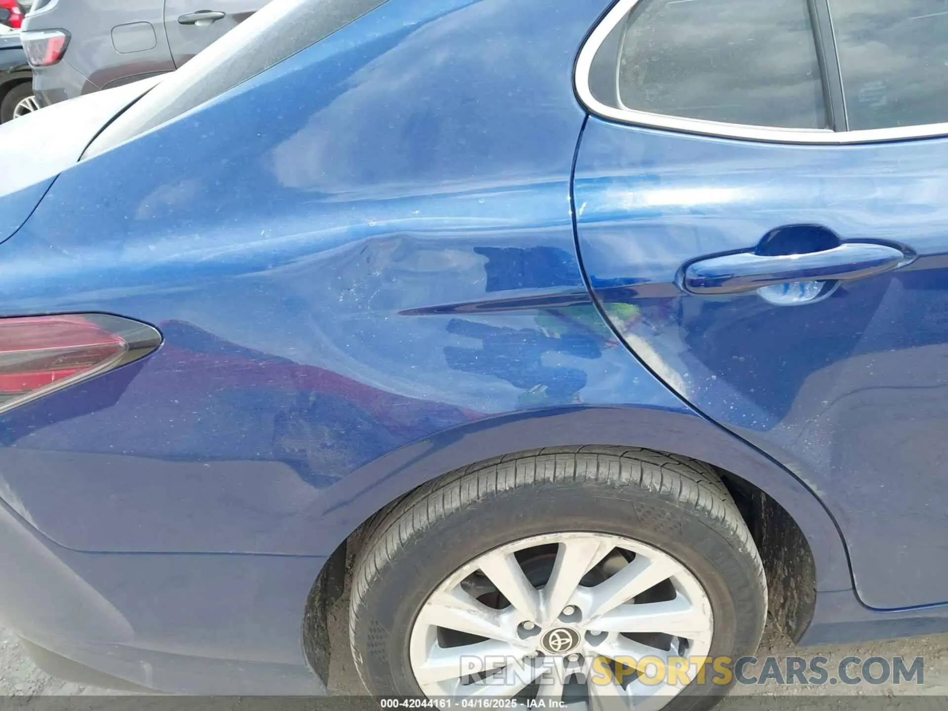 17 Фотография поврежденного автомобиля 4T1C11AKXPU111900 TOYOTA CAMRY 2023