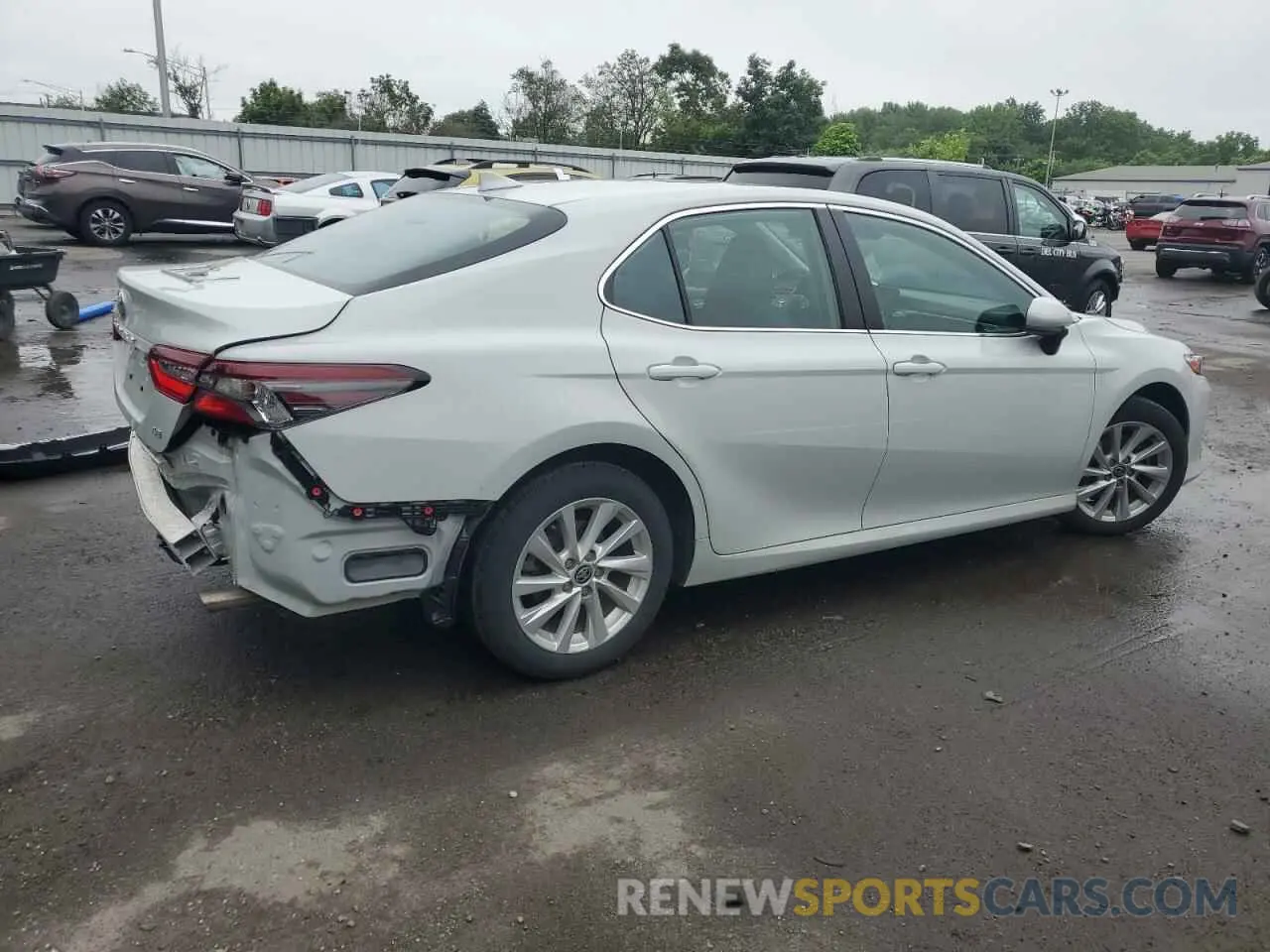 3 Фотография поврежденного автомобиля 4T1C11AKXPU180196 TOYOTA CAMRY 2023