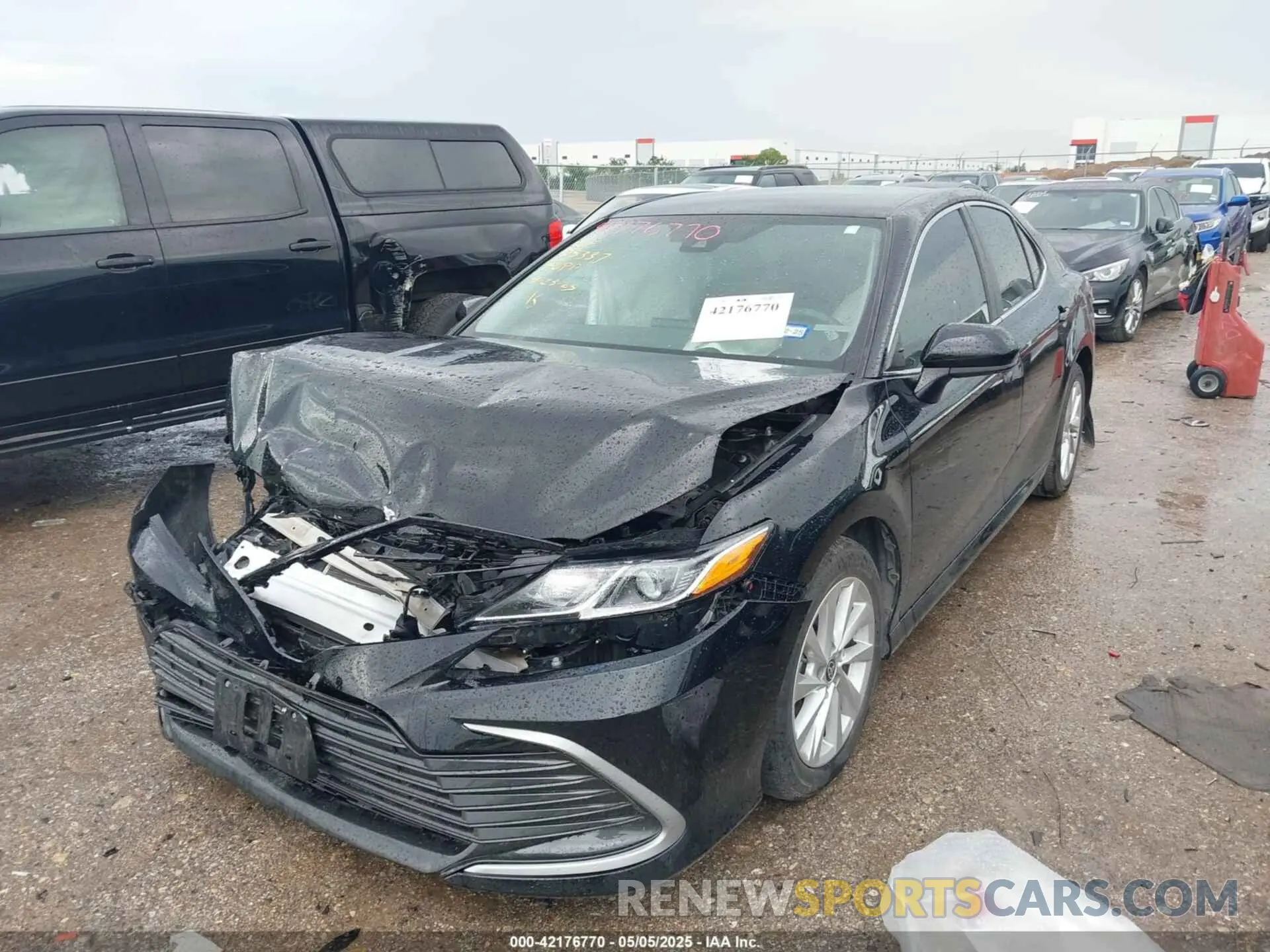 2 Фотография поврежденного автомобиля 4T1C11AKXPU766851 TOYOTA CAMRY 2023