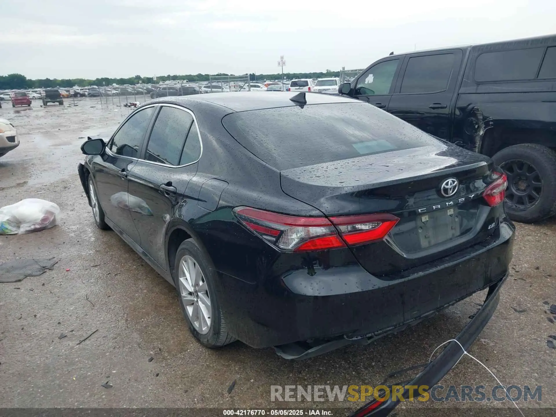 3 Фотография поврежденного автомобиля 4T1C11AKXPU766851 TOYOTA CAMRY 2023