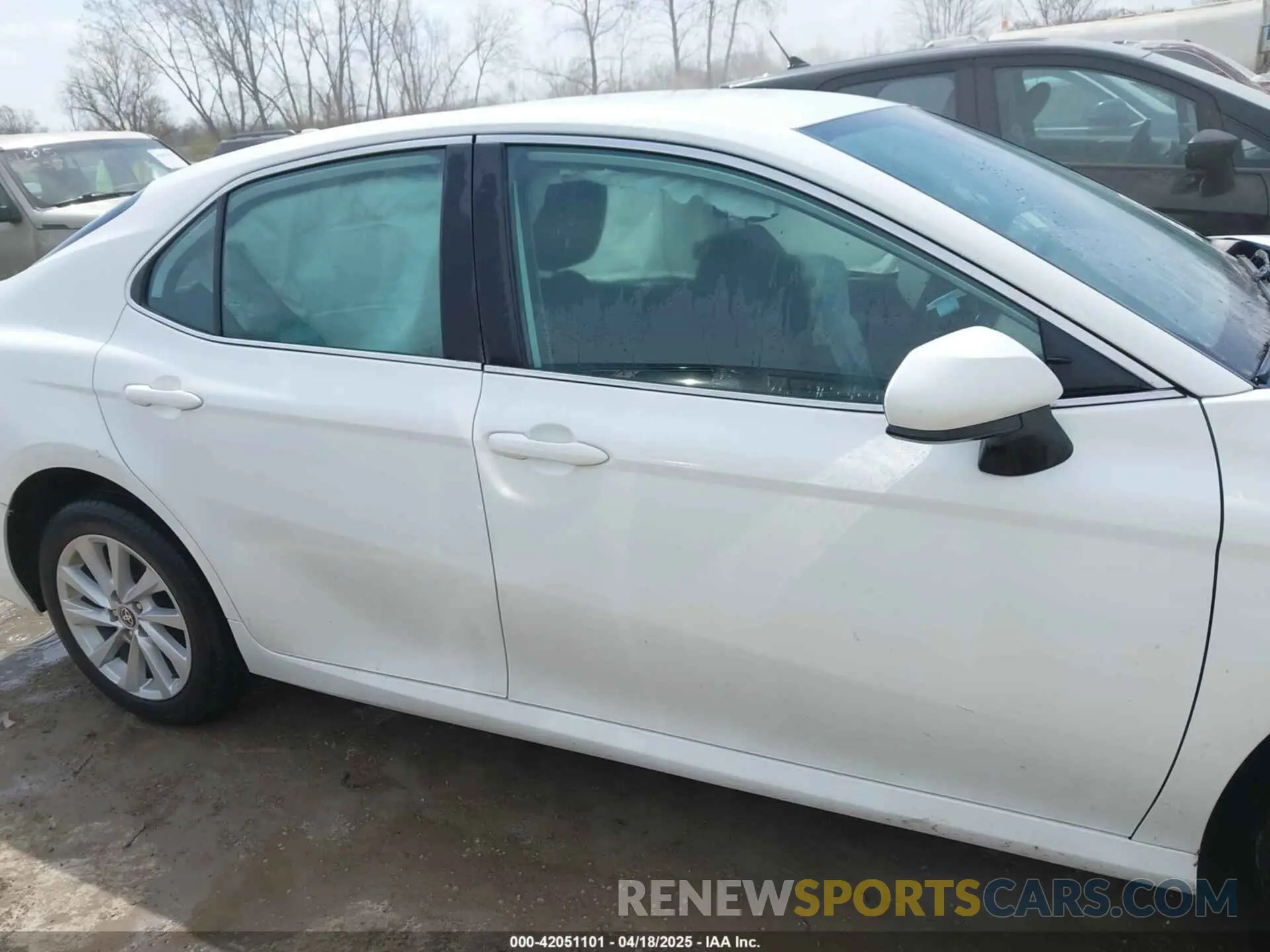 13 Фотография поврежденного автомобиля 4T1C11BK0PU084544 TOYOTA CAMRY 2023