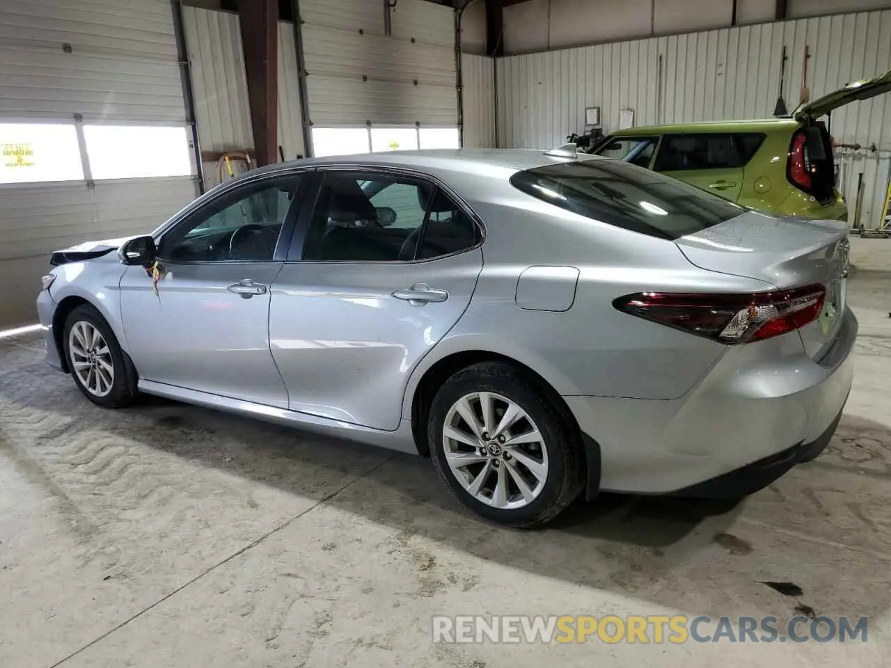 2 Фотография поврежденного автомобиля 4T1C11BK6PU088341 TOYOTA CAMRY 2023