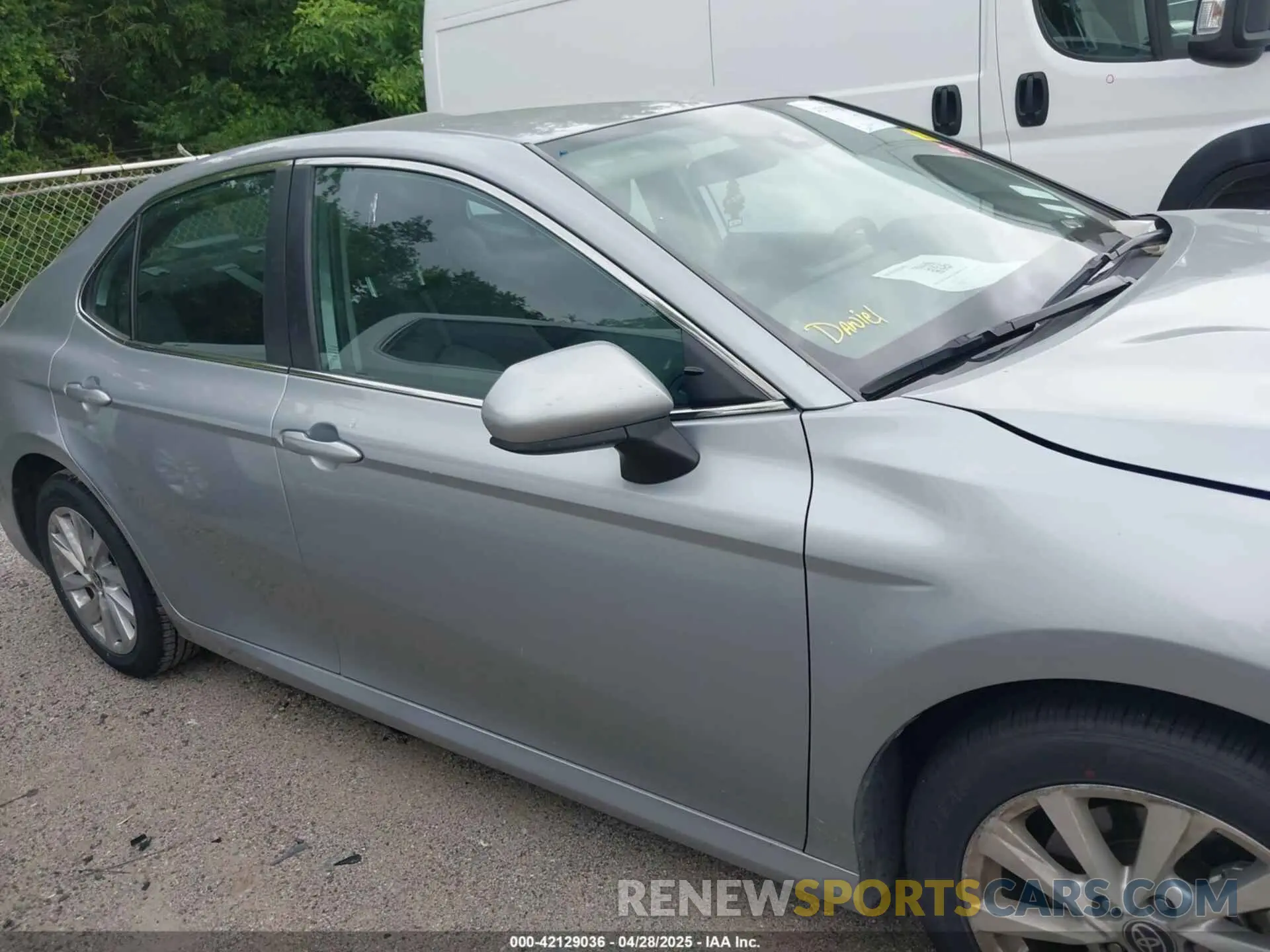 13 Фотография поврежденного автомобиля 4T1C11BK8PU103194 TOYOTA CAMRY 2023