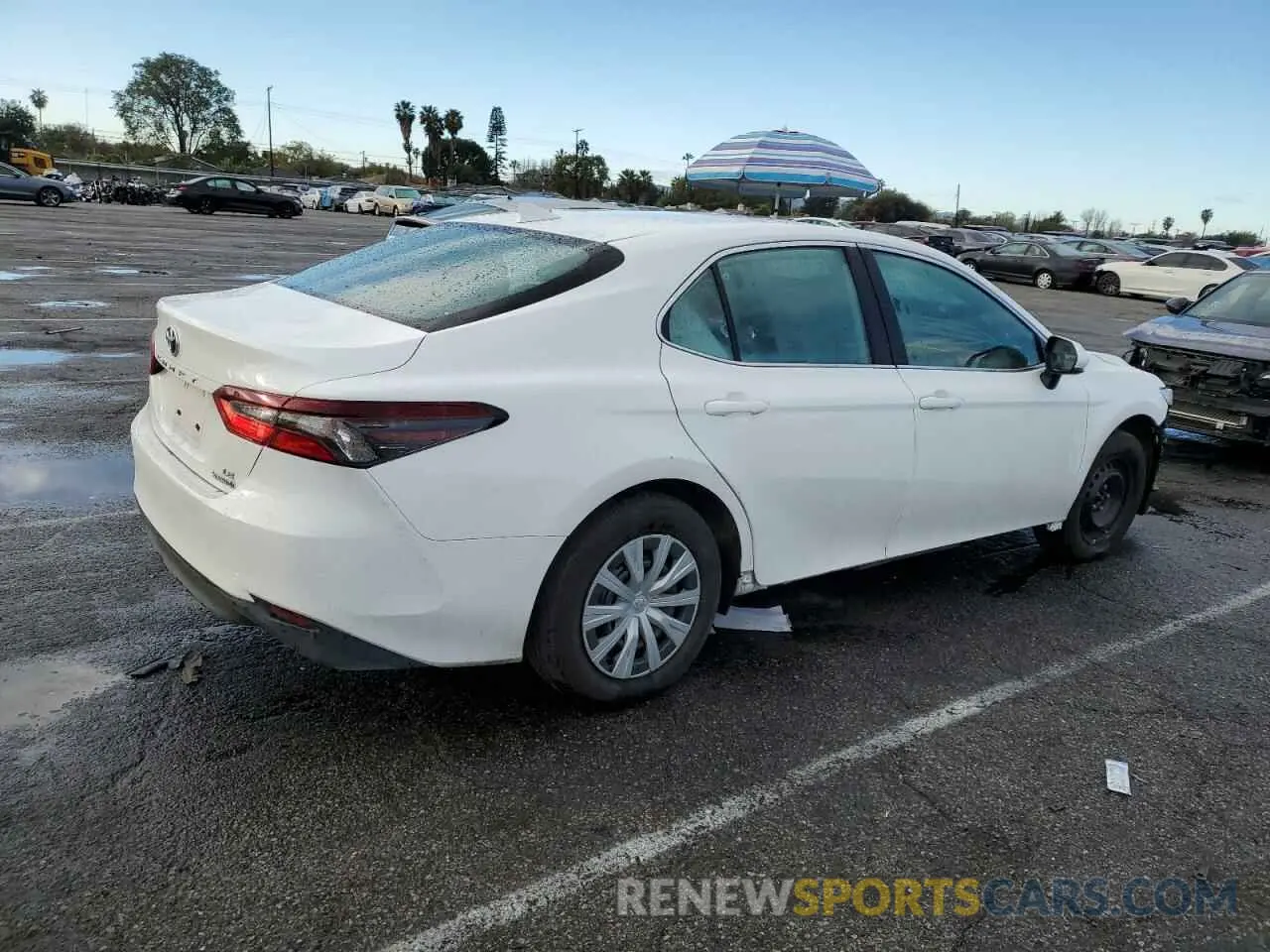 3 Фотография поврежденного автомобиля 4T1C31AK2PU057826 TOYOTA CAMRY 2023