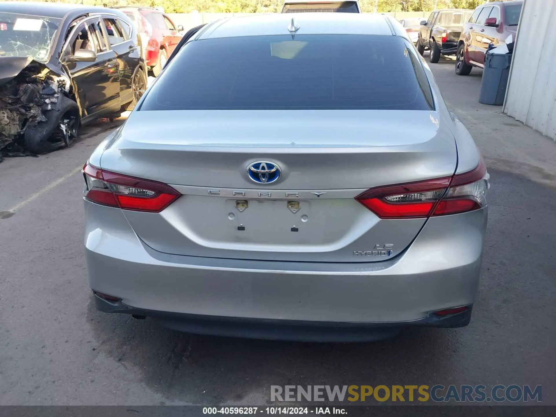17 Photograph of a damaged car 4T1C31AK2PU608644 TOYOTA CAMRY 2023
