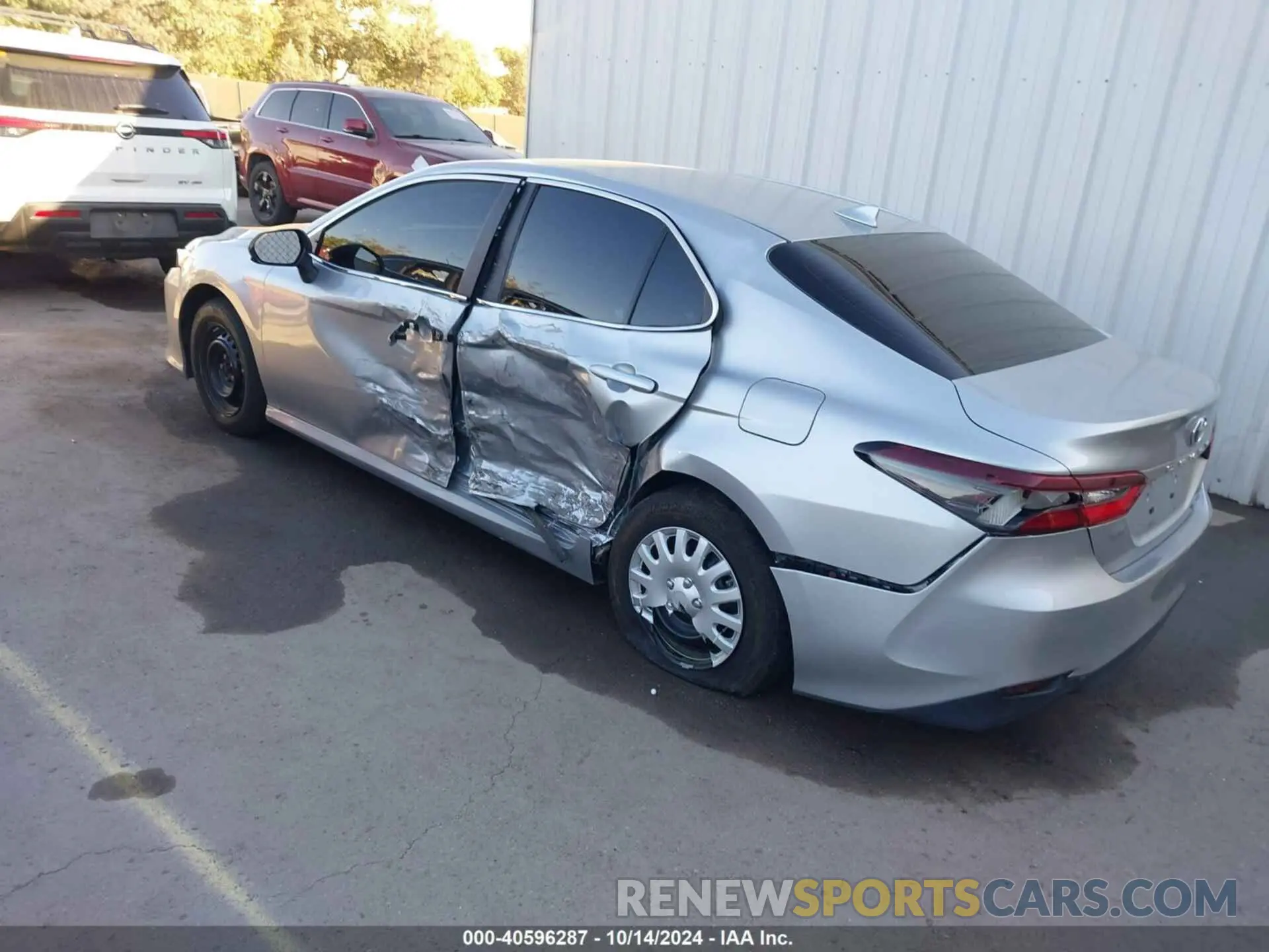 3 Photograph of a damaged car 4T1C31AK2PU608644 TOYOTA CAMRY 2023