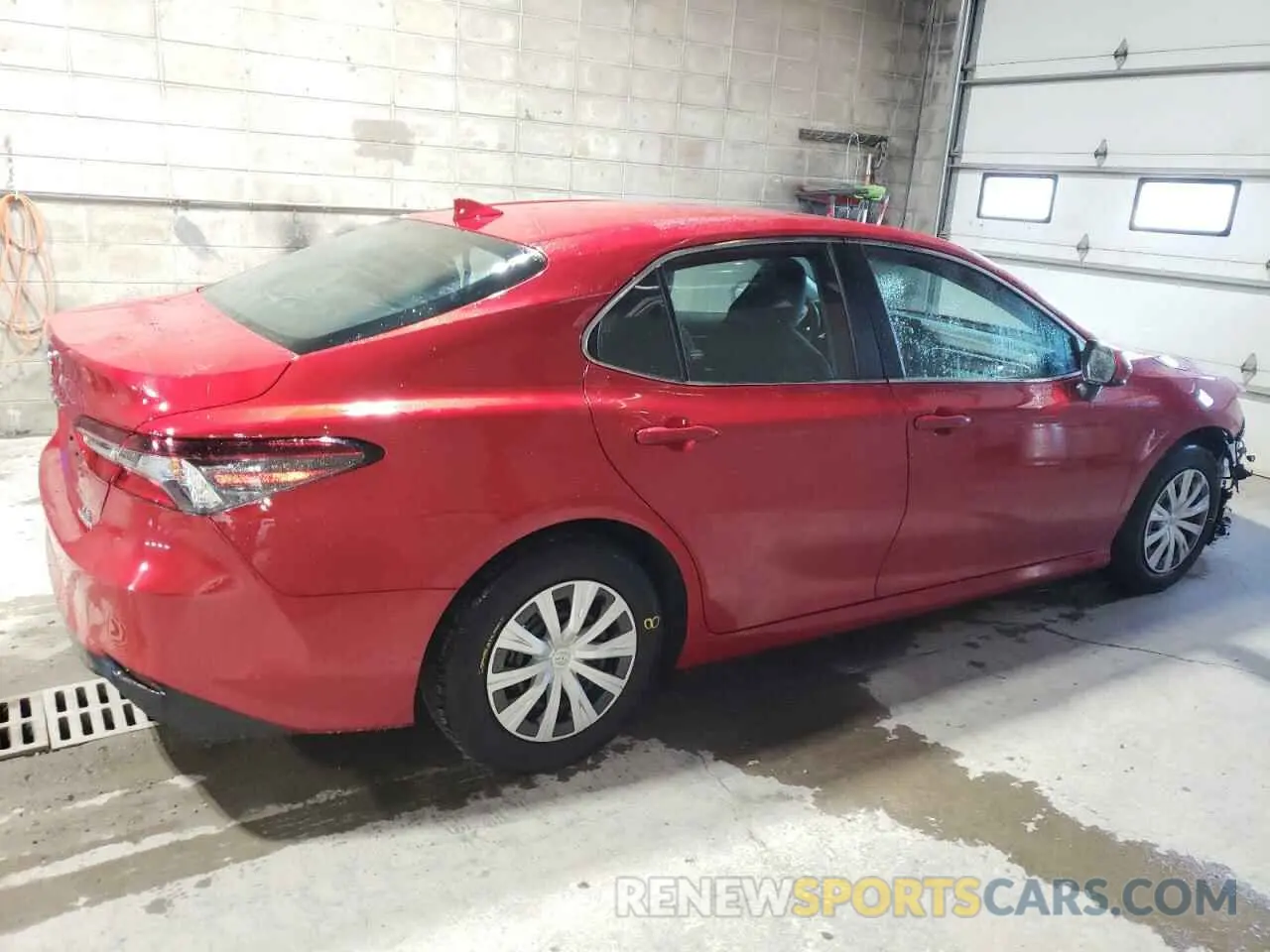 3 Фотография поврежденного автомобиля 4T1C31AK3PU054997 TOYOTA CAMRY 2023