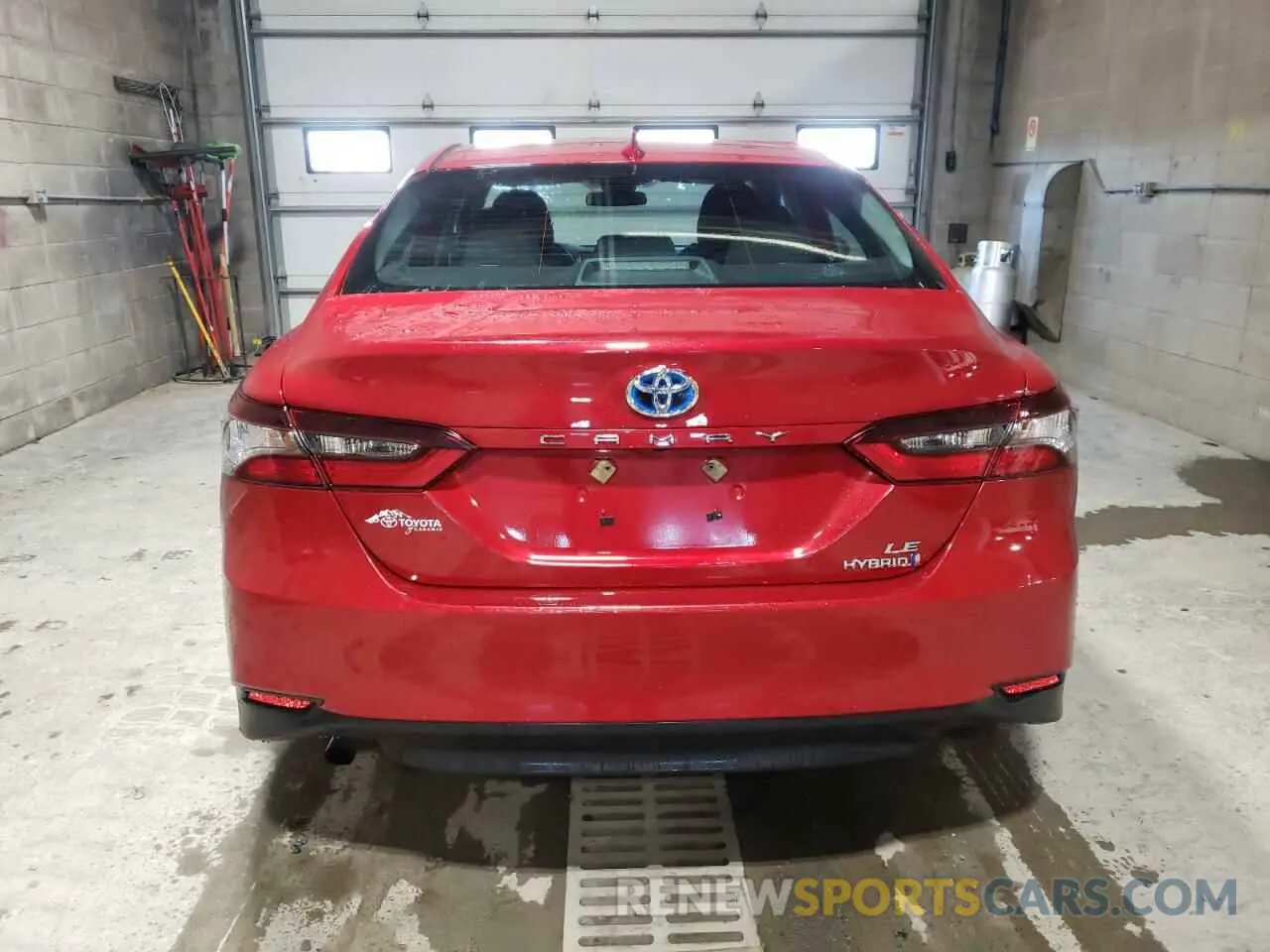 6 Фотография поврежденного автомобиля 4T1C31AK3PU054997 TOYOTA CAMRY 2023