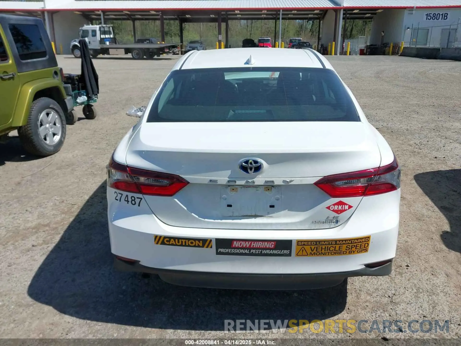 16 Photograph of a damaged car 4T1C31AK6PU619355 TOYOTA CAMRY 2023
