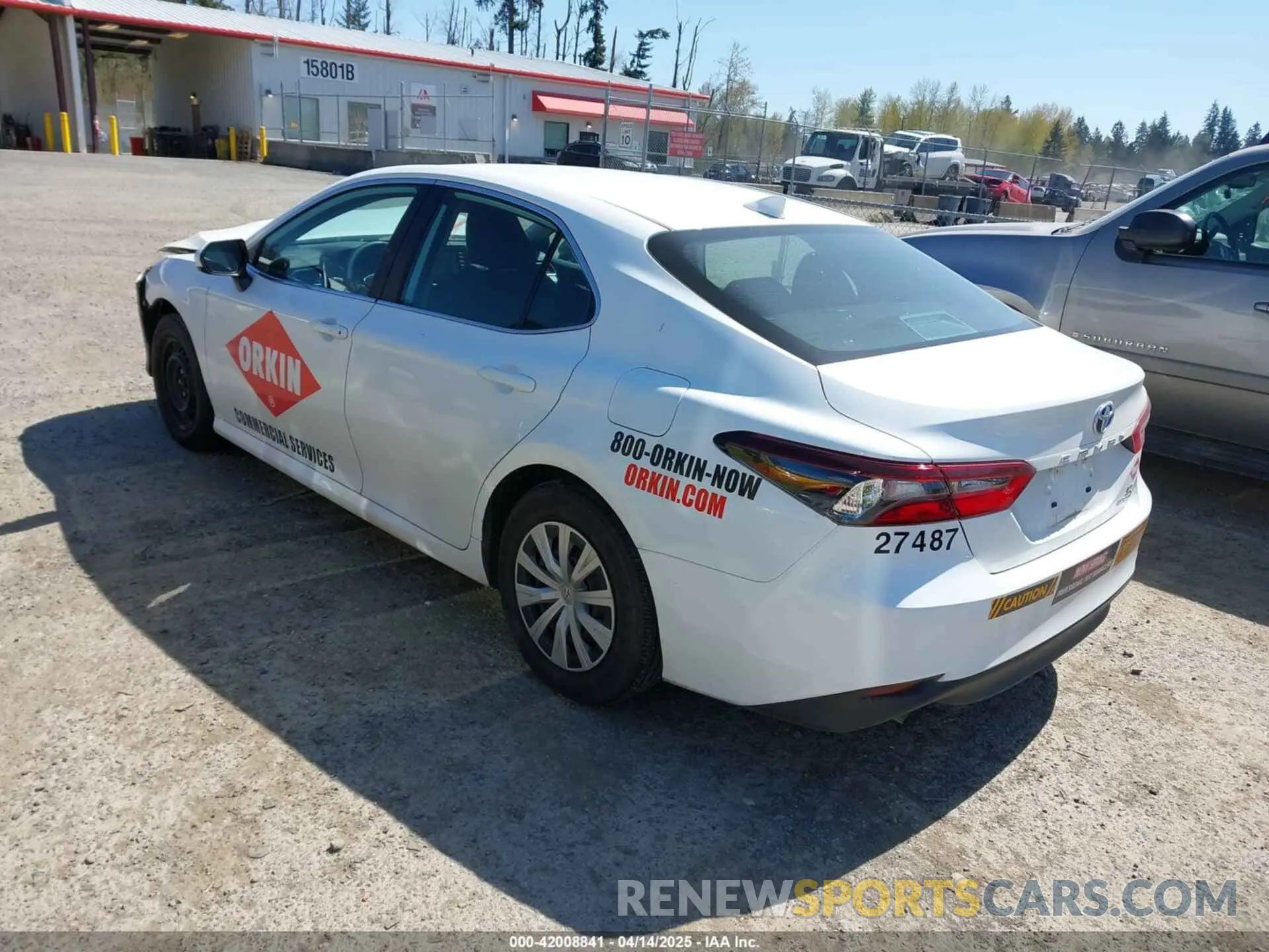 3 Photograph of a damaged car 4T1C31AK6PU619355 TOYOTA CAMRY 2023