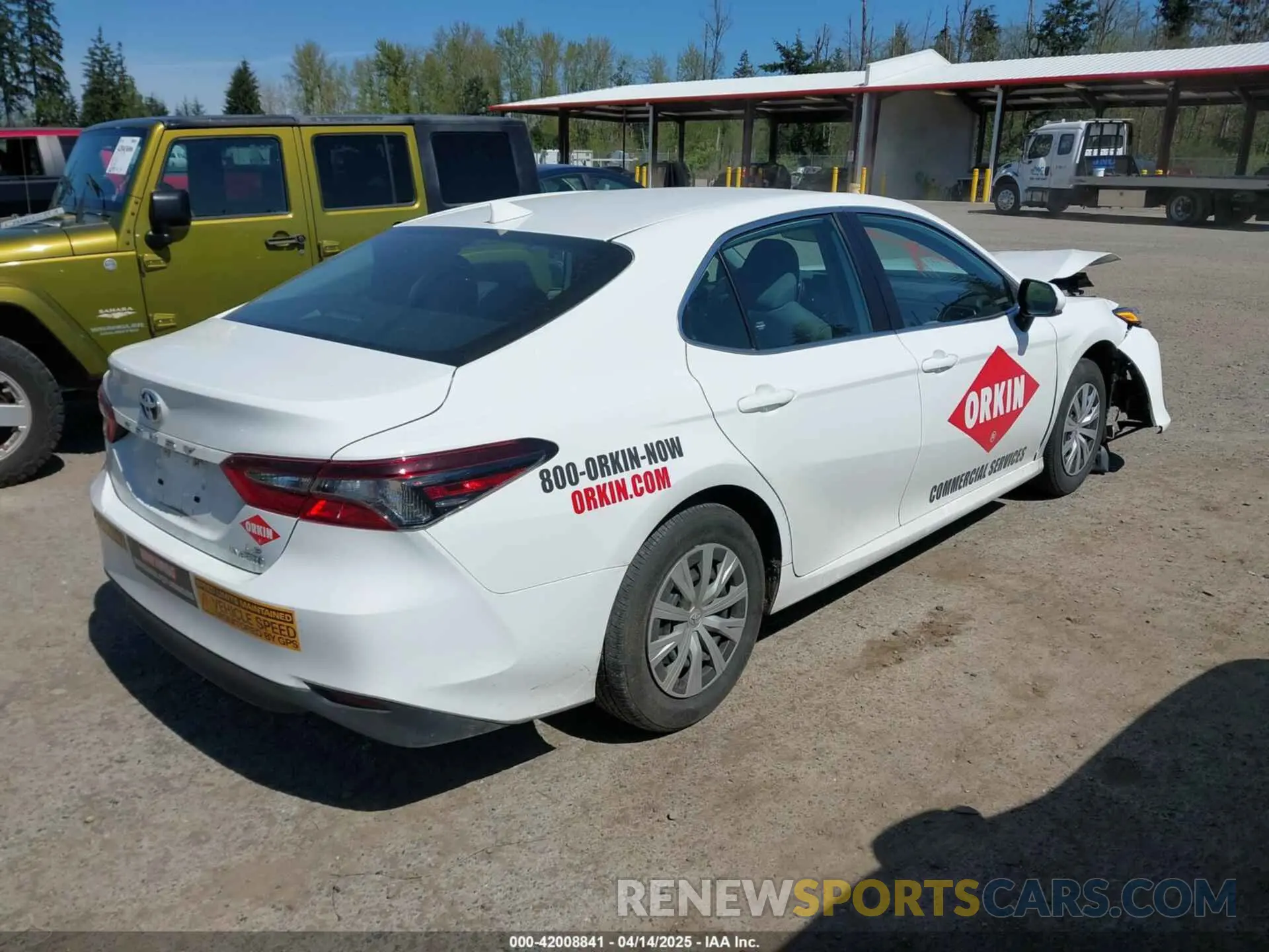 4 Photograph of a damaged car 4T1C31AK6PU619355 TOYOTA CAMRY 2023
