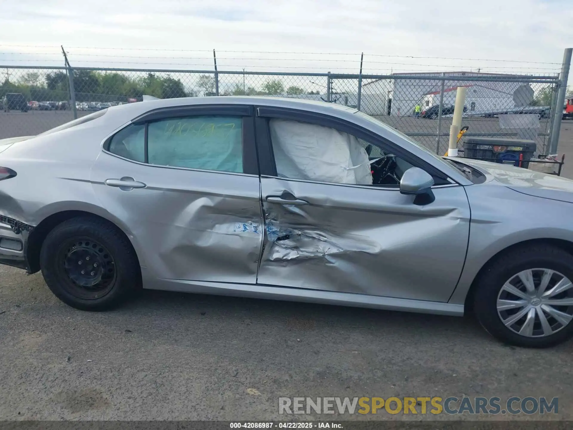 13 Photograph of a damaged car 4T1C31AK7PU600815 TOYOTA CAMRY 2023
