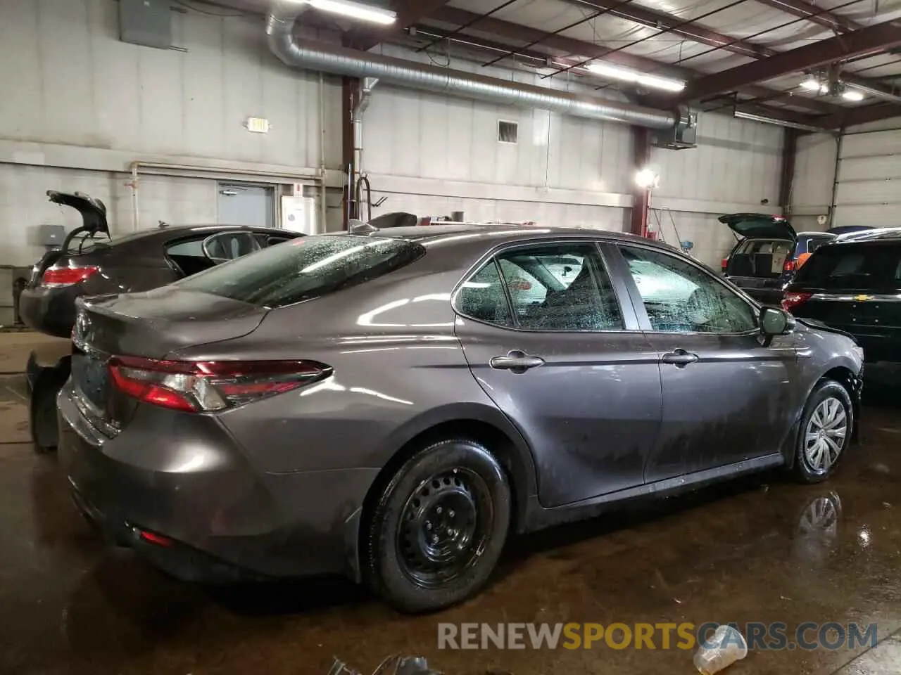 3 Фотография поврежденного автомобиля 4T1C31AK7PU613371 TOYOTA CAMRY 2023