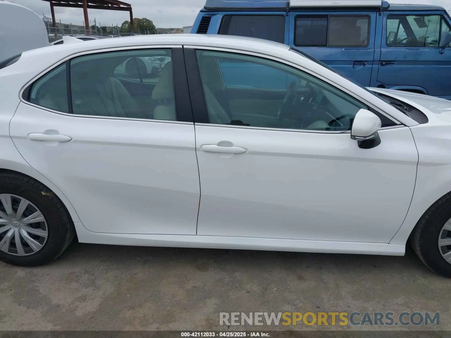 13 Фотография поврежденного автомобиля 4T1C31AKXPU610089 TOYOTA CAMRY 2023