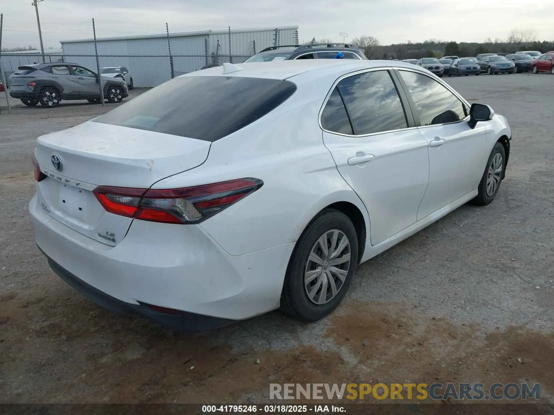 4 Фотография поврежденного автомобиля 4T1C31AKXPU610769 TOYOTA CAMRY 2023