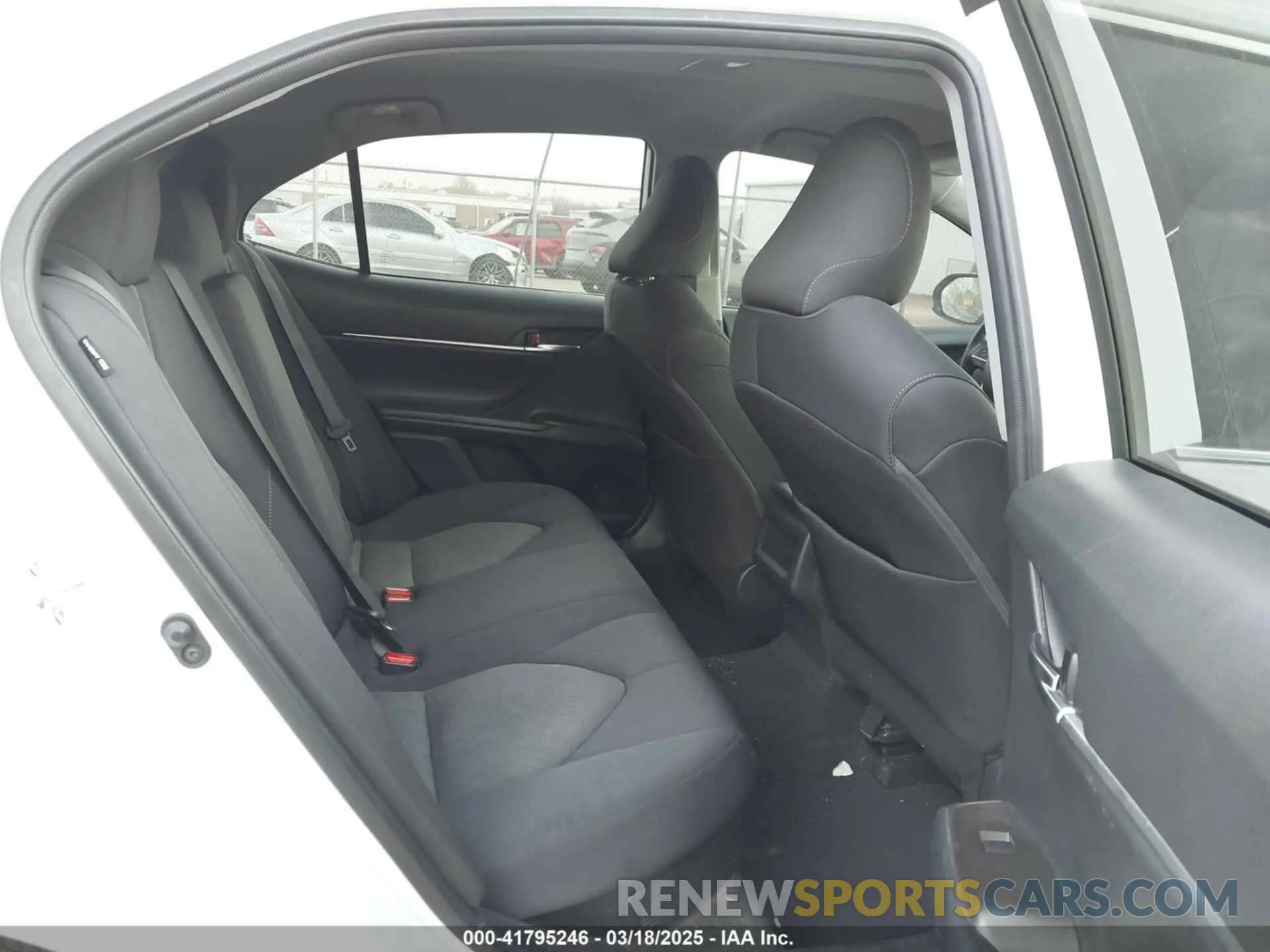 8 Фотография поврежденного автомобиля 4T1C31AKXPU610769 TOYOTA CAMRY 2023
