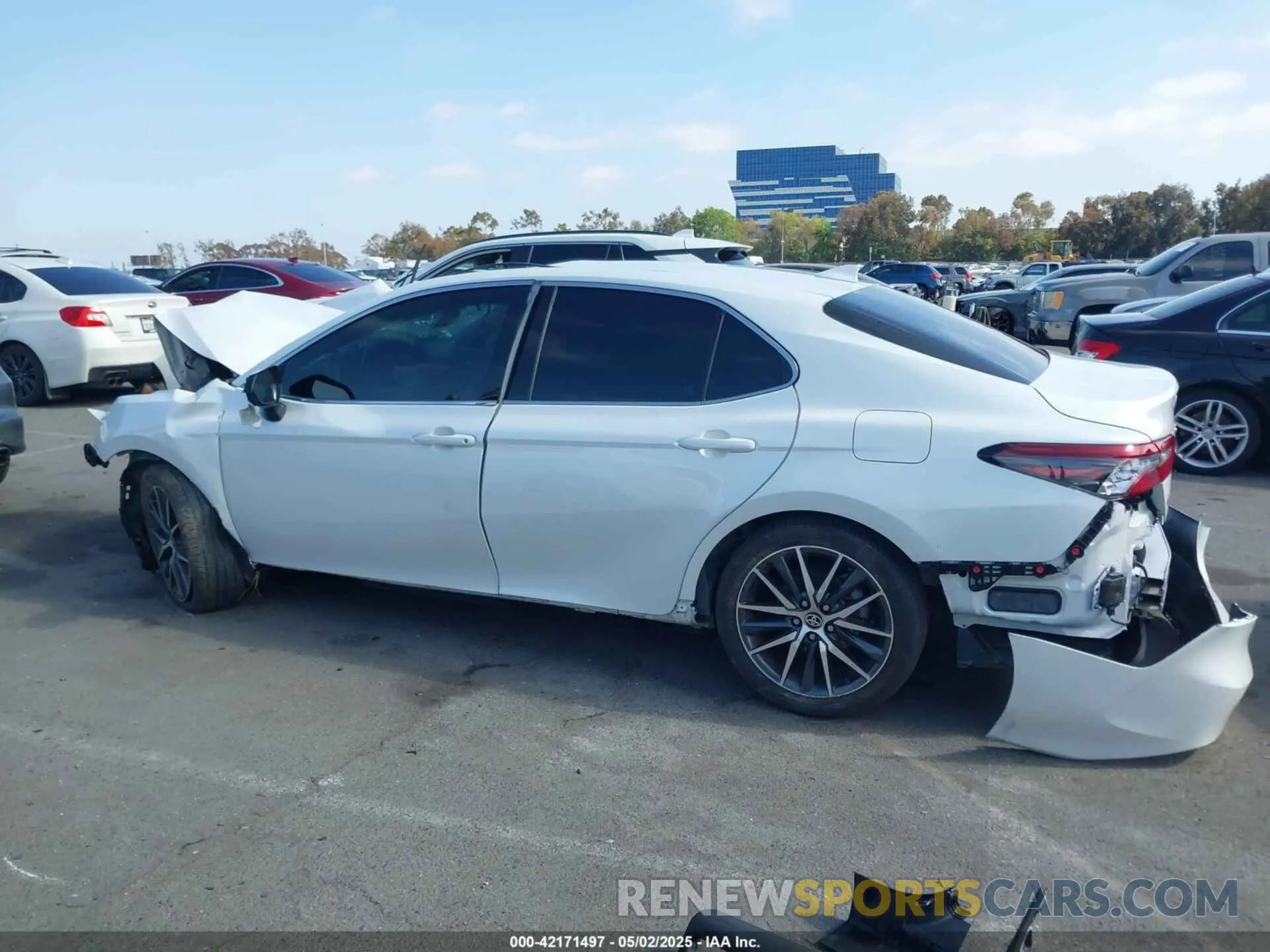15 Photograph of a damaged car 4T1F11AK0PU754916 TOYOTA CAMRY 2023